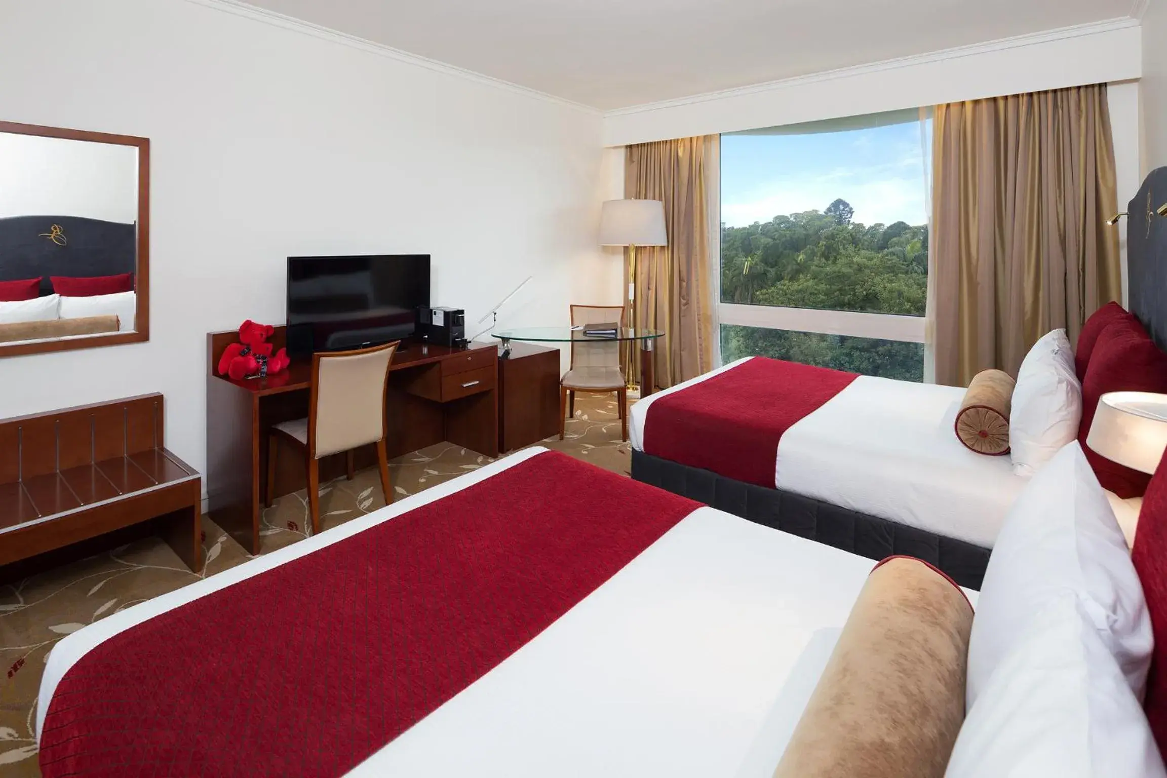 Garden view, Bed in Royal On The Park Garden view, Bed in Royal On The Park