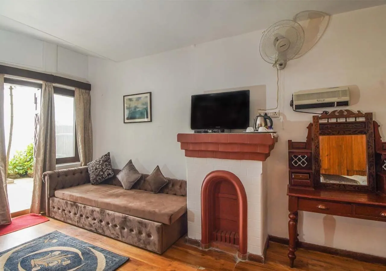 Decorative detail in Cochrane Place Hotel