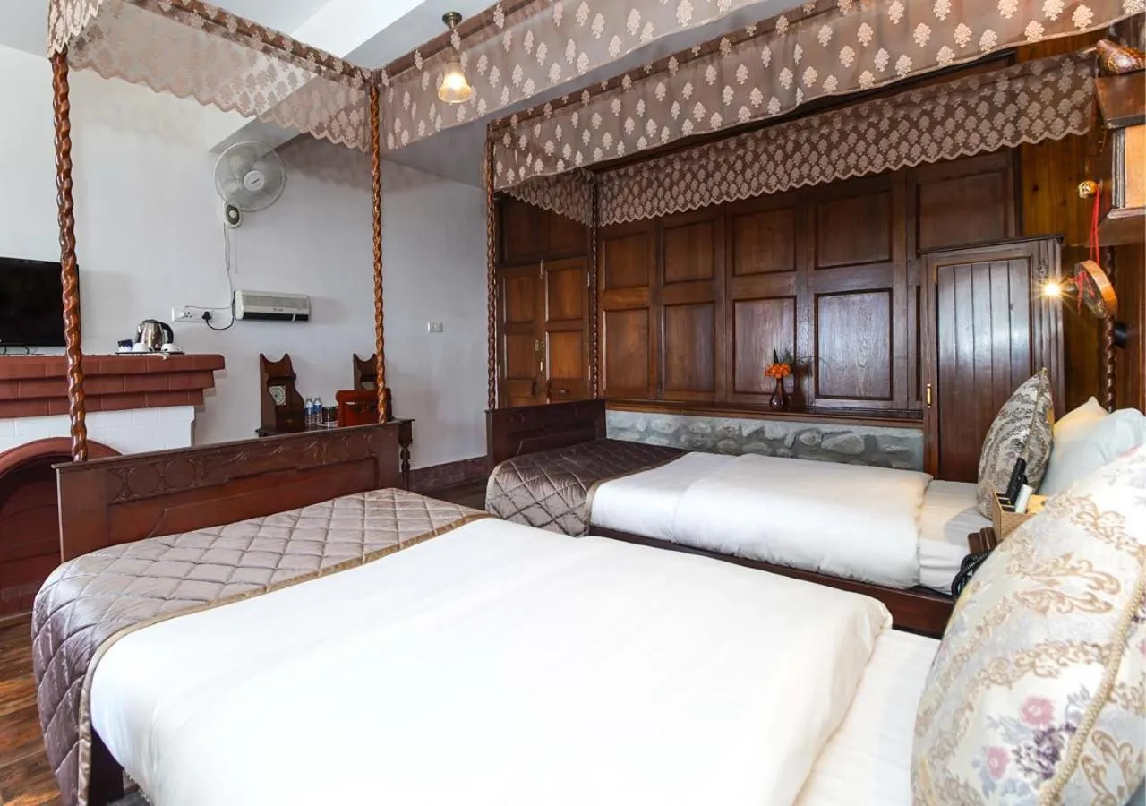 Cochrane Place Hotel