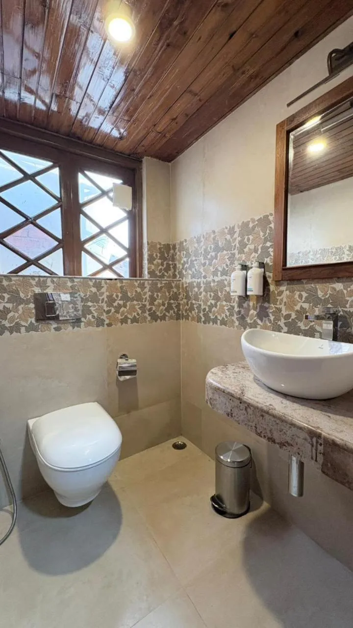 Shower in Cochrane Place By Teesta Hotels