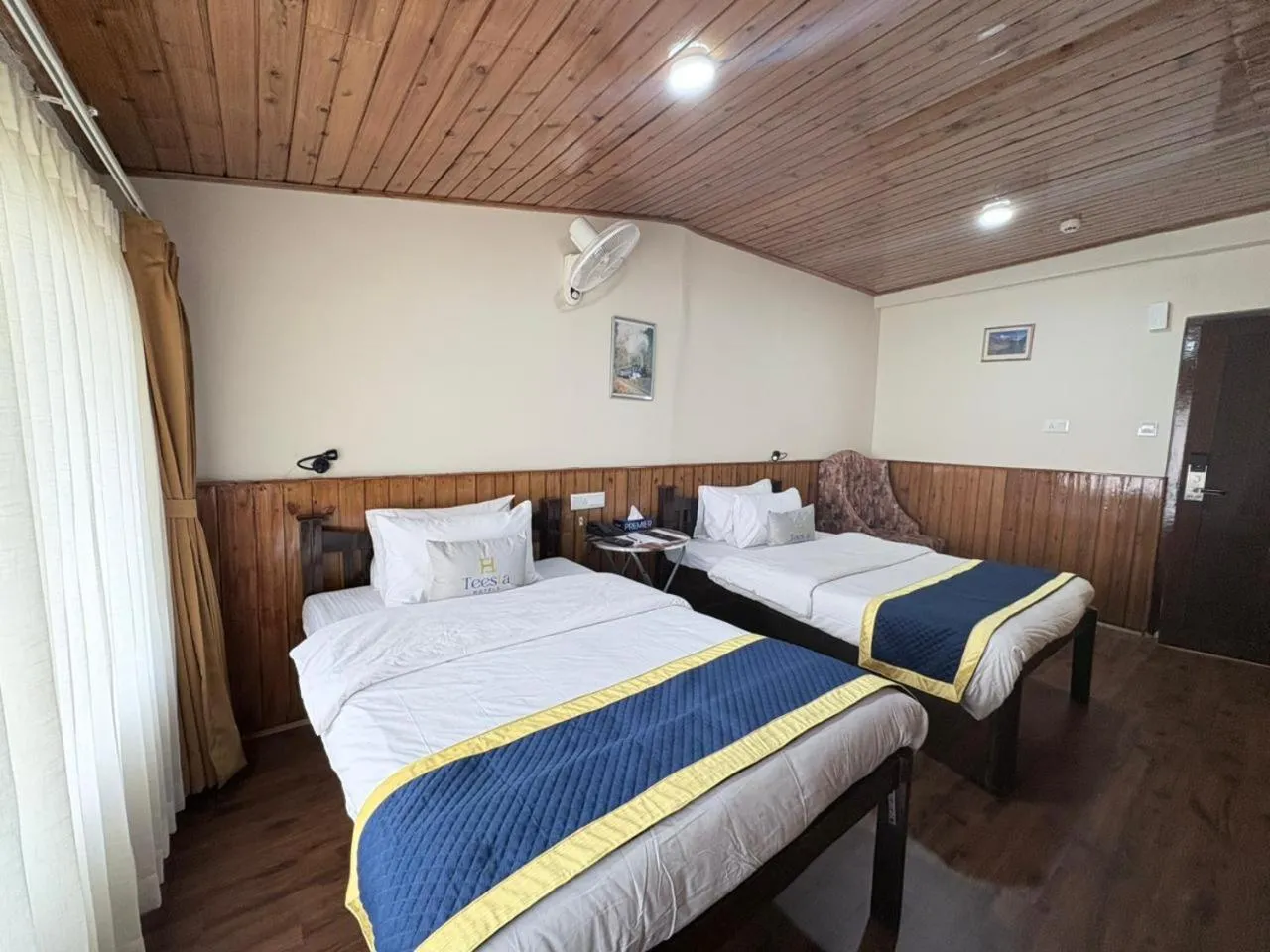 Bed in Cochrane Place By Teesta Hotels