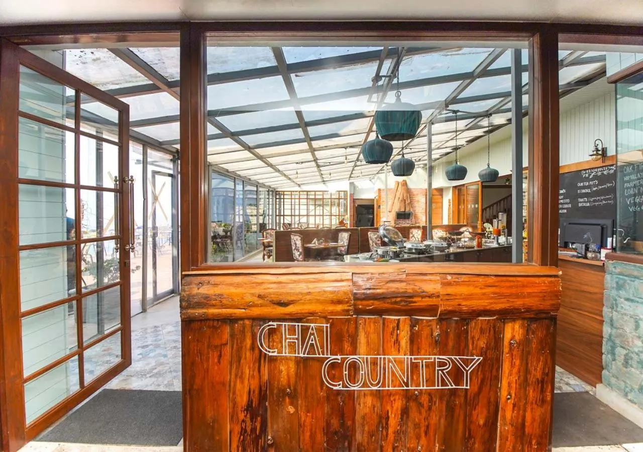 Restaurant/places to eat in Cochrane Place Hotel