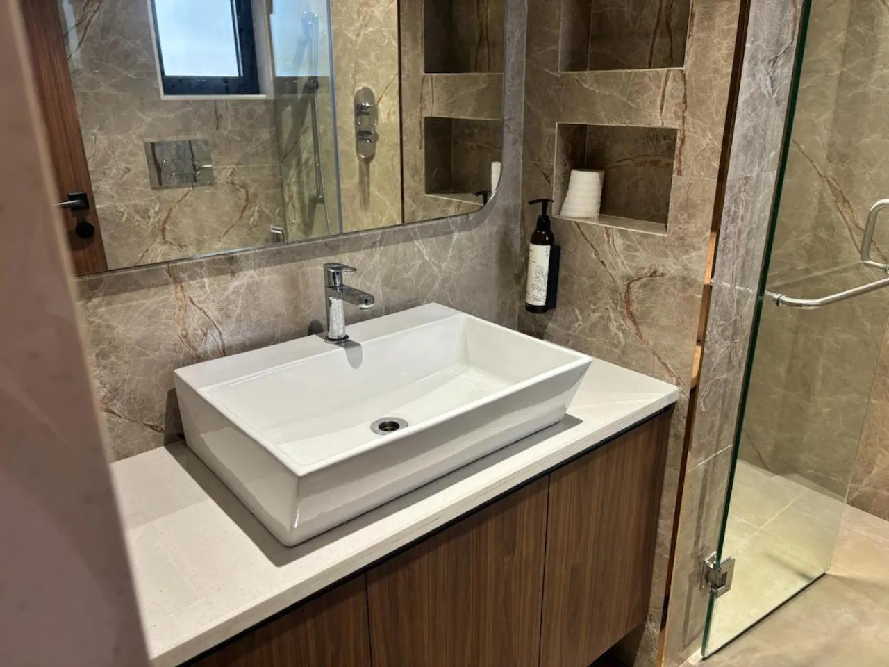 Hotel Karl Residency