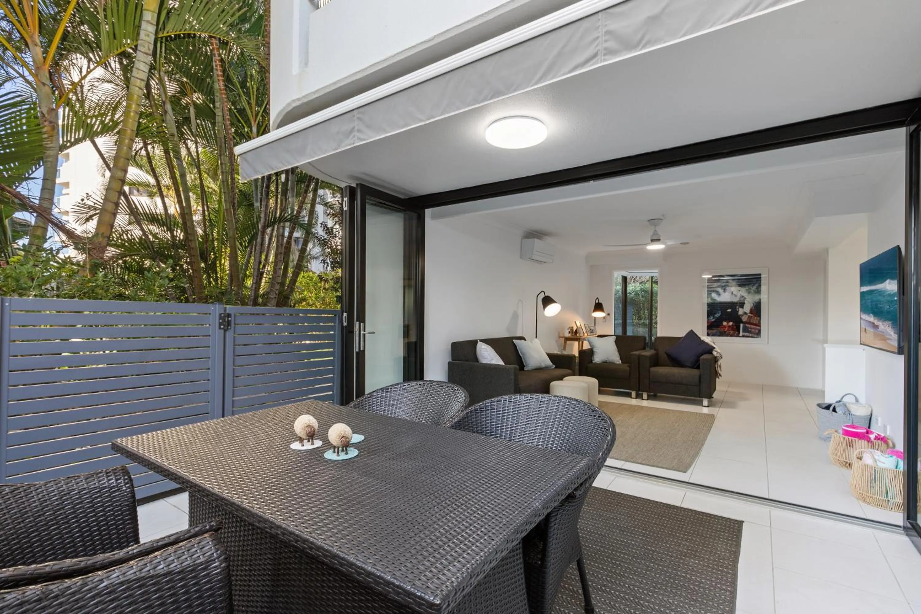 Inner courtyard view in Pacific Resort Broadbeach
