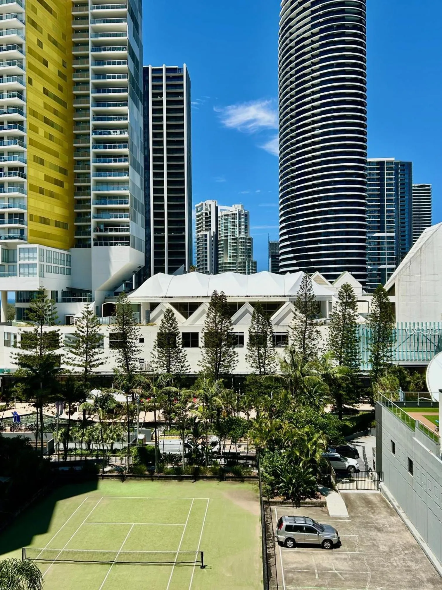Tennis court in Pacific Resort Broadbeach