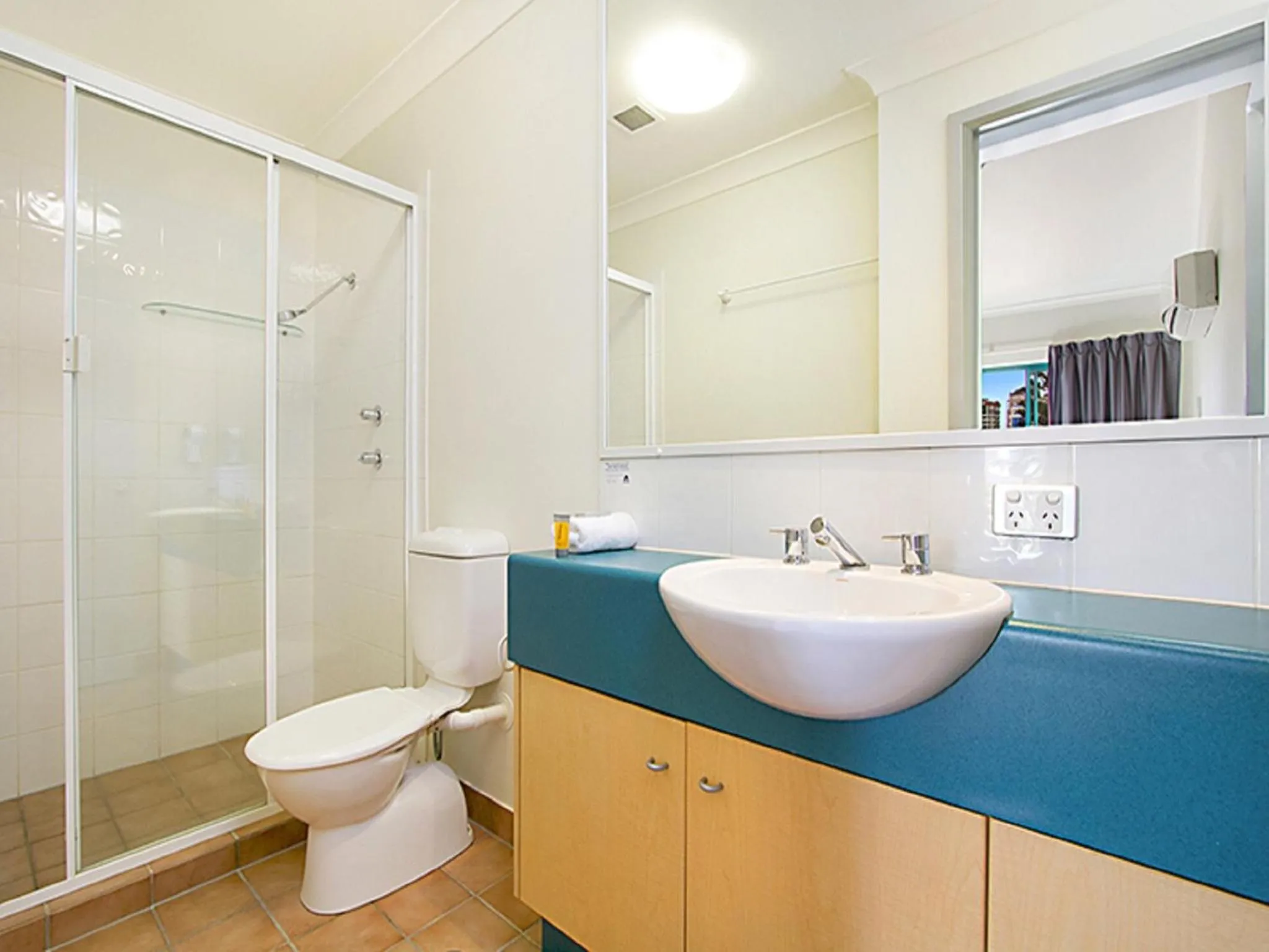 Bathroom in Aruba Surf Resort