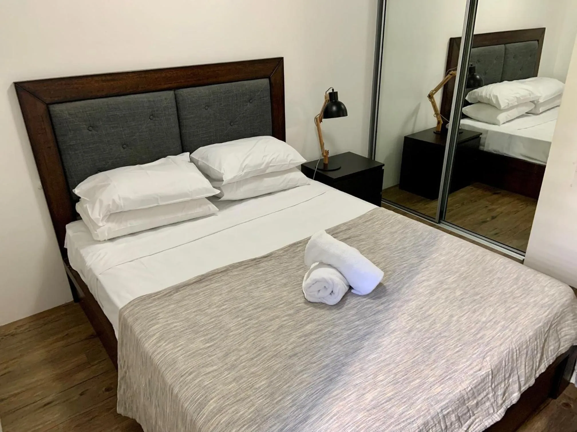 Bed in Aruba Surf Resort