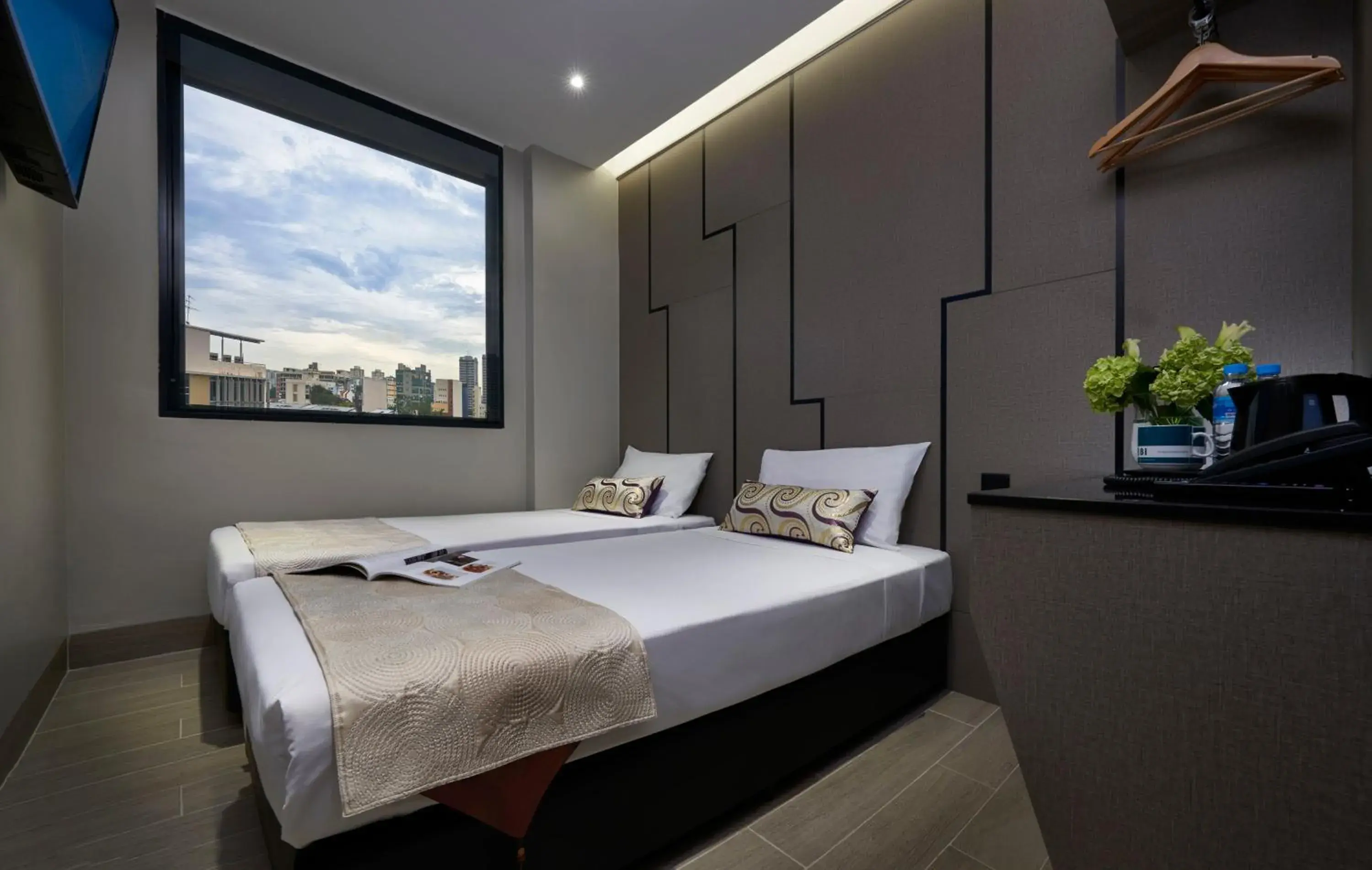 Bed in Hotel 81 Gold Bed in Hotel 81 Gold