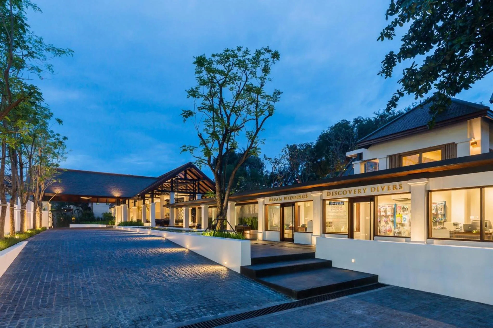 Facade/entrance in Chaweng Regent Beach Resort