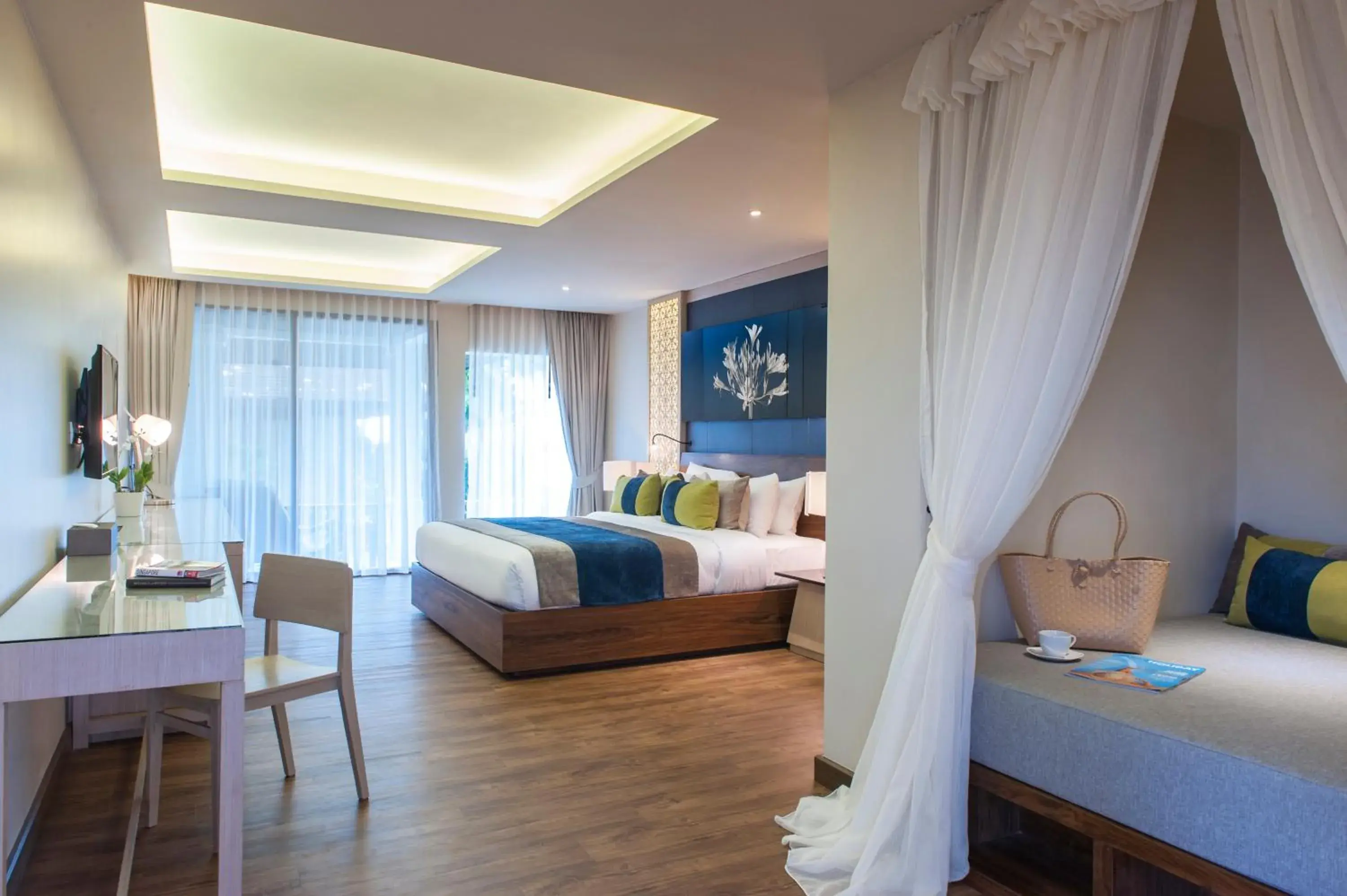 Bedroom, Bed in Chaweng Regent Beach Resort Bedroom, Bed in Chaweng Regent Beach Resort