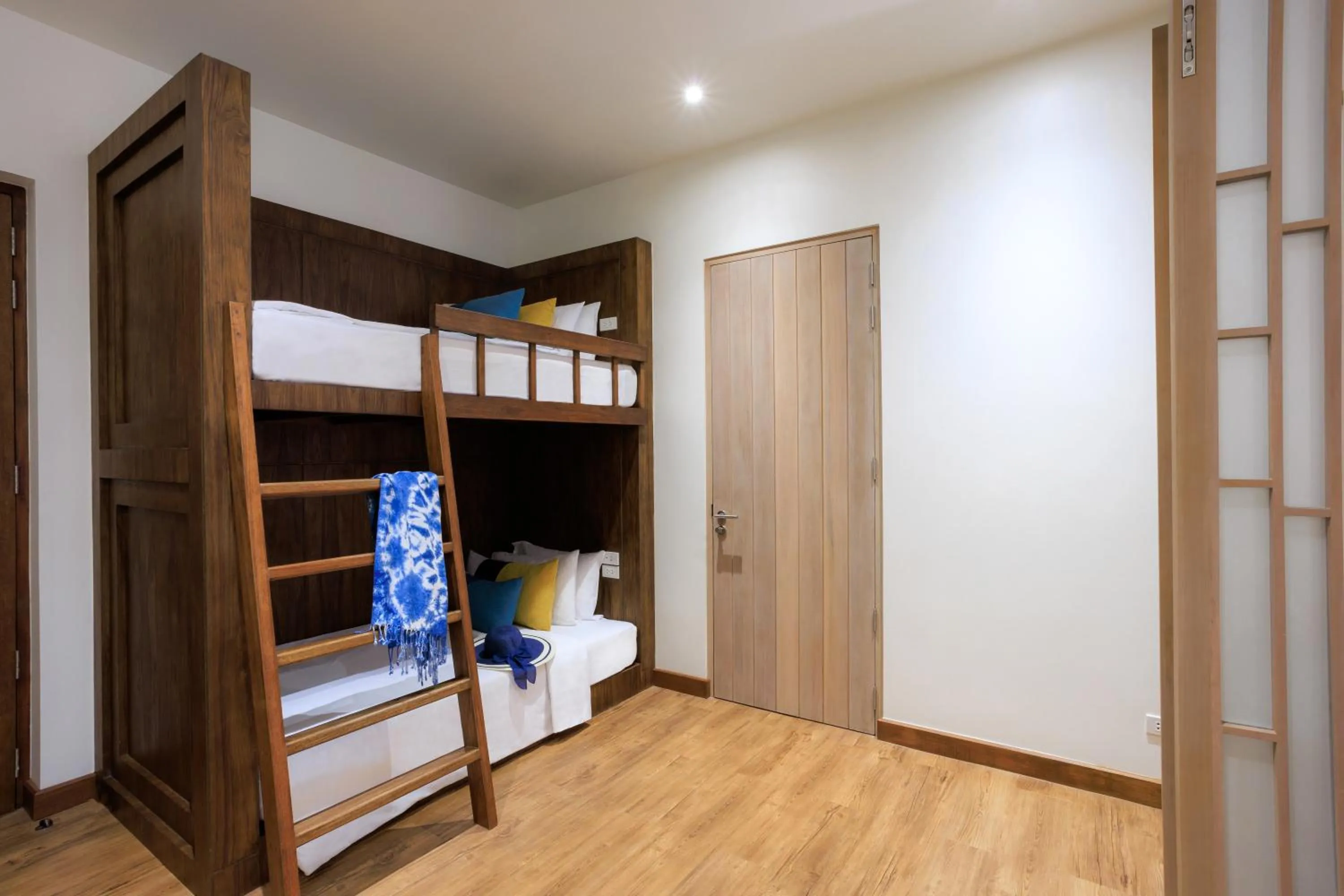 bunk bed, Bed in Chaweng Regent Beach Resort