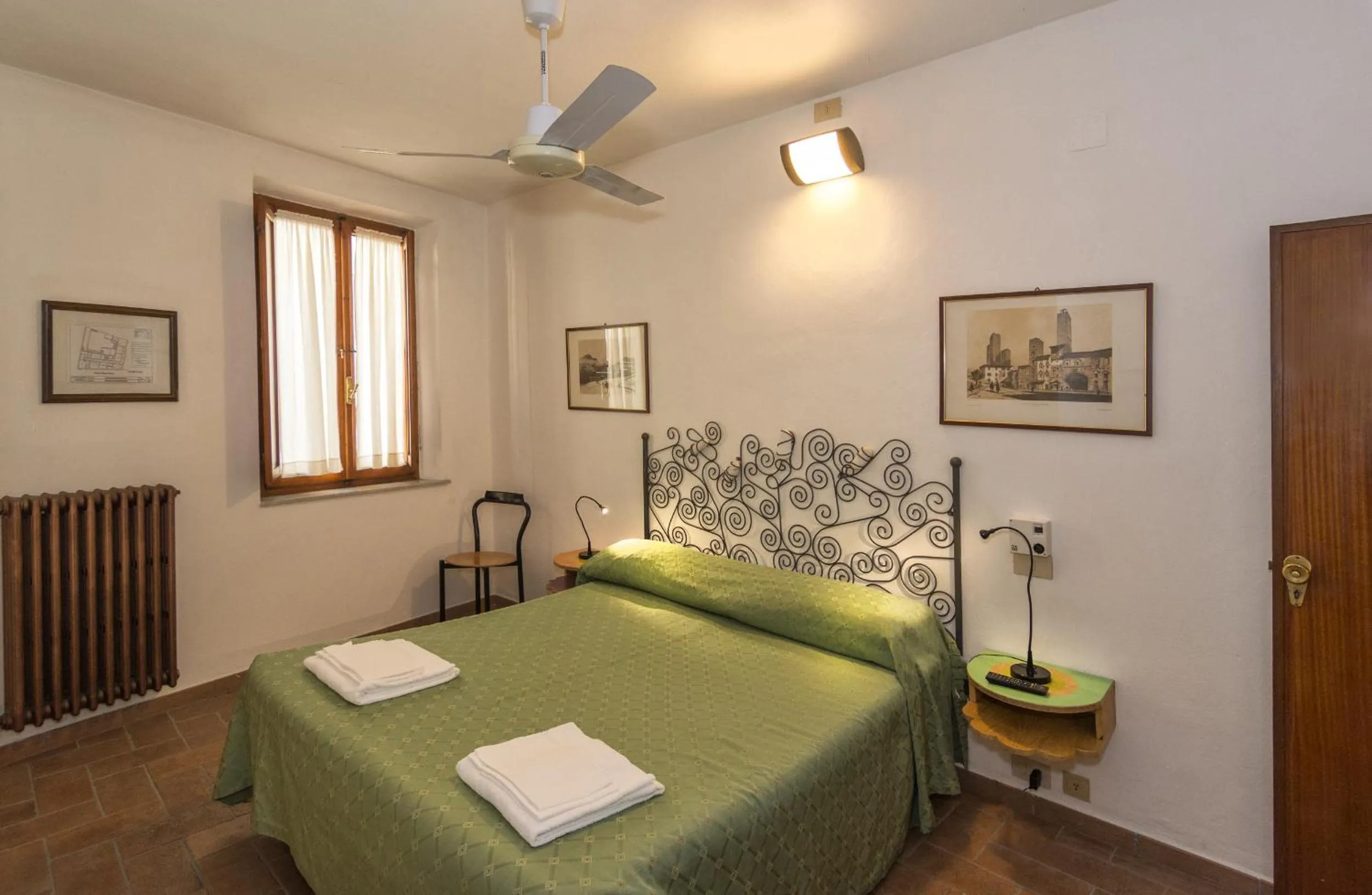 Bed in Helvetia Pisa Tower