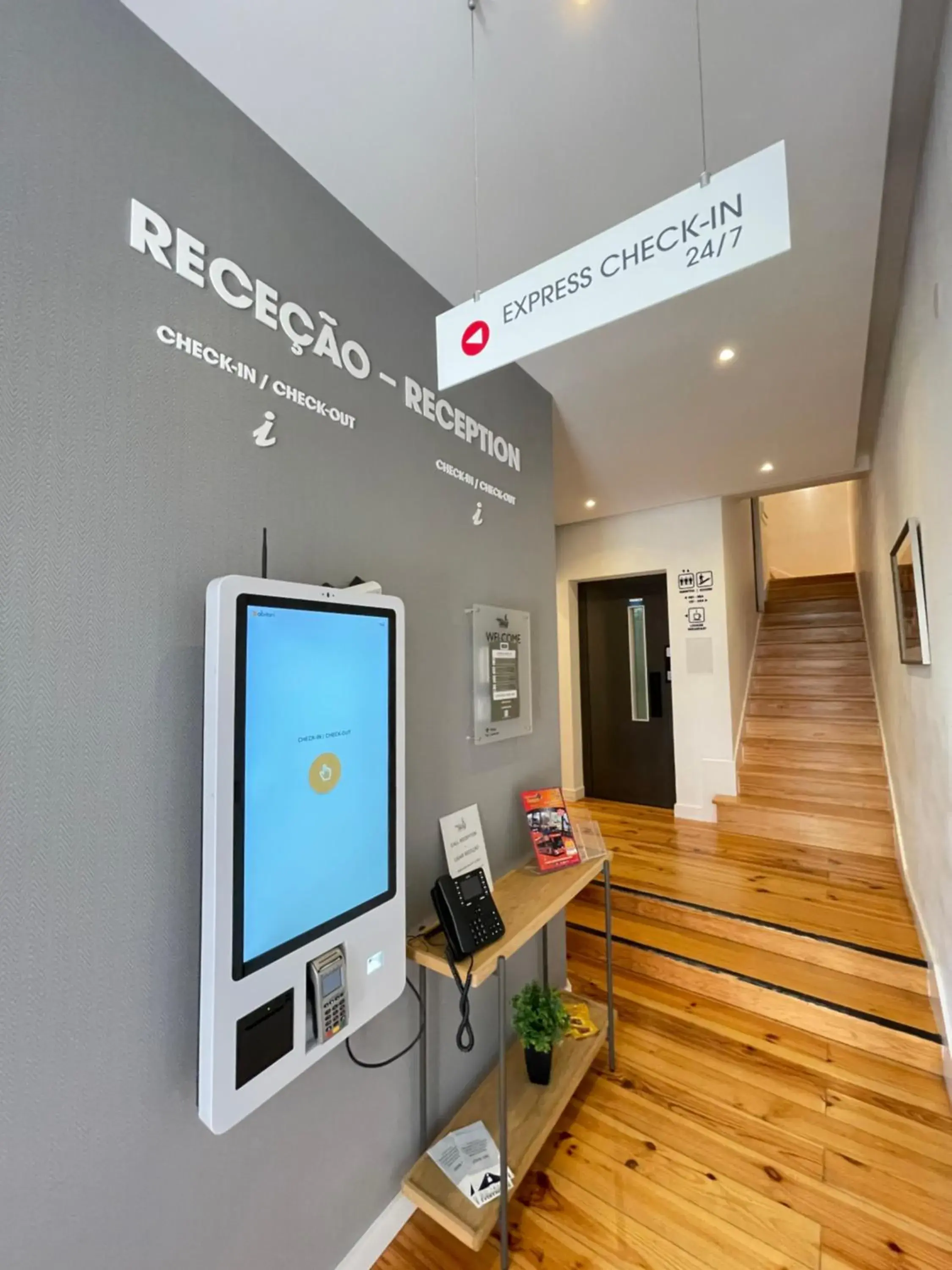 Lobby or reception in MyStay Porto Centro Lobby or reception in MyStay Porto Centro