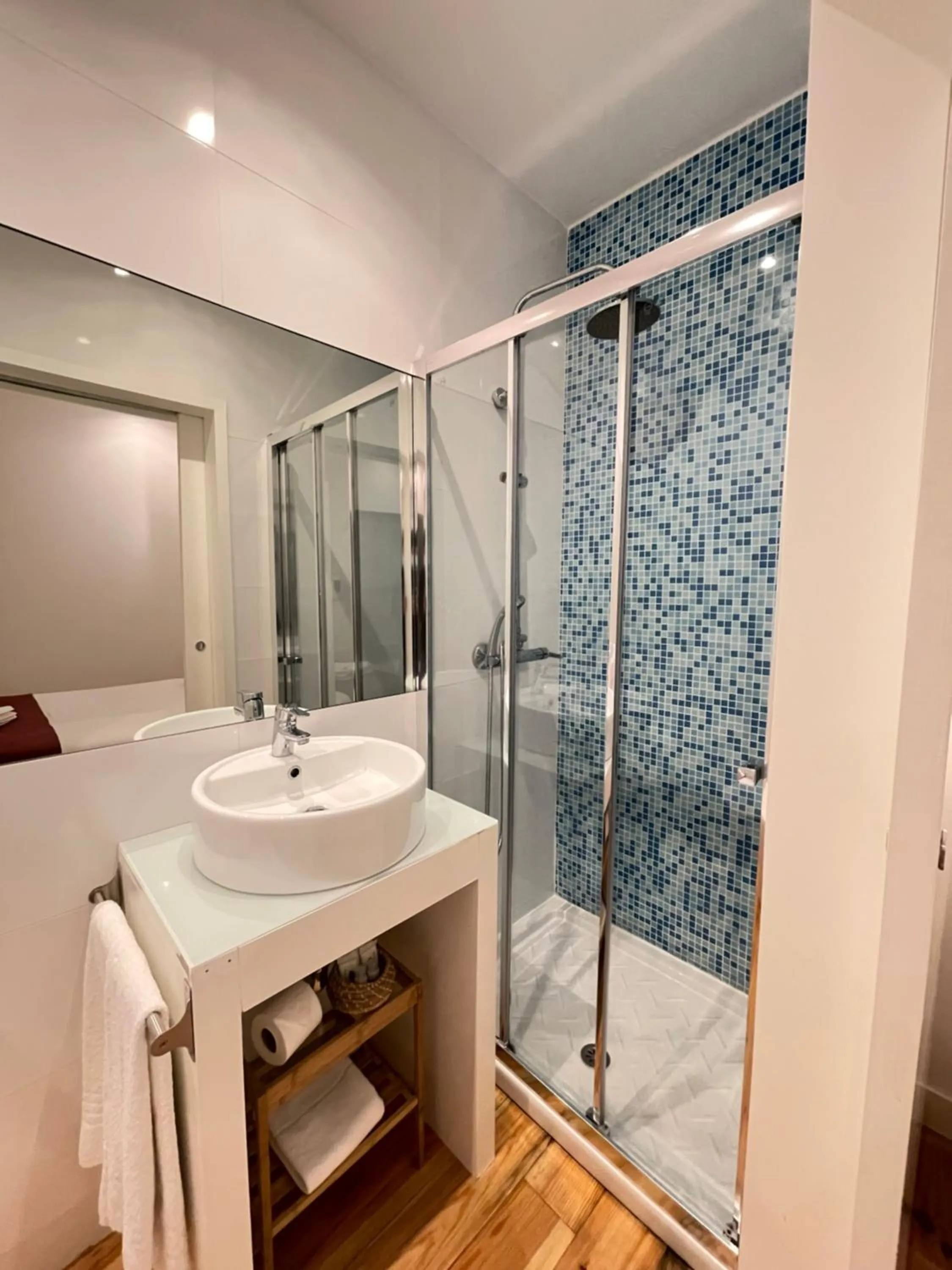 Bathroom in MyStay Porto Centro