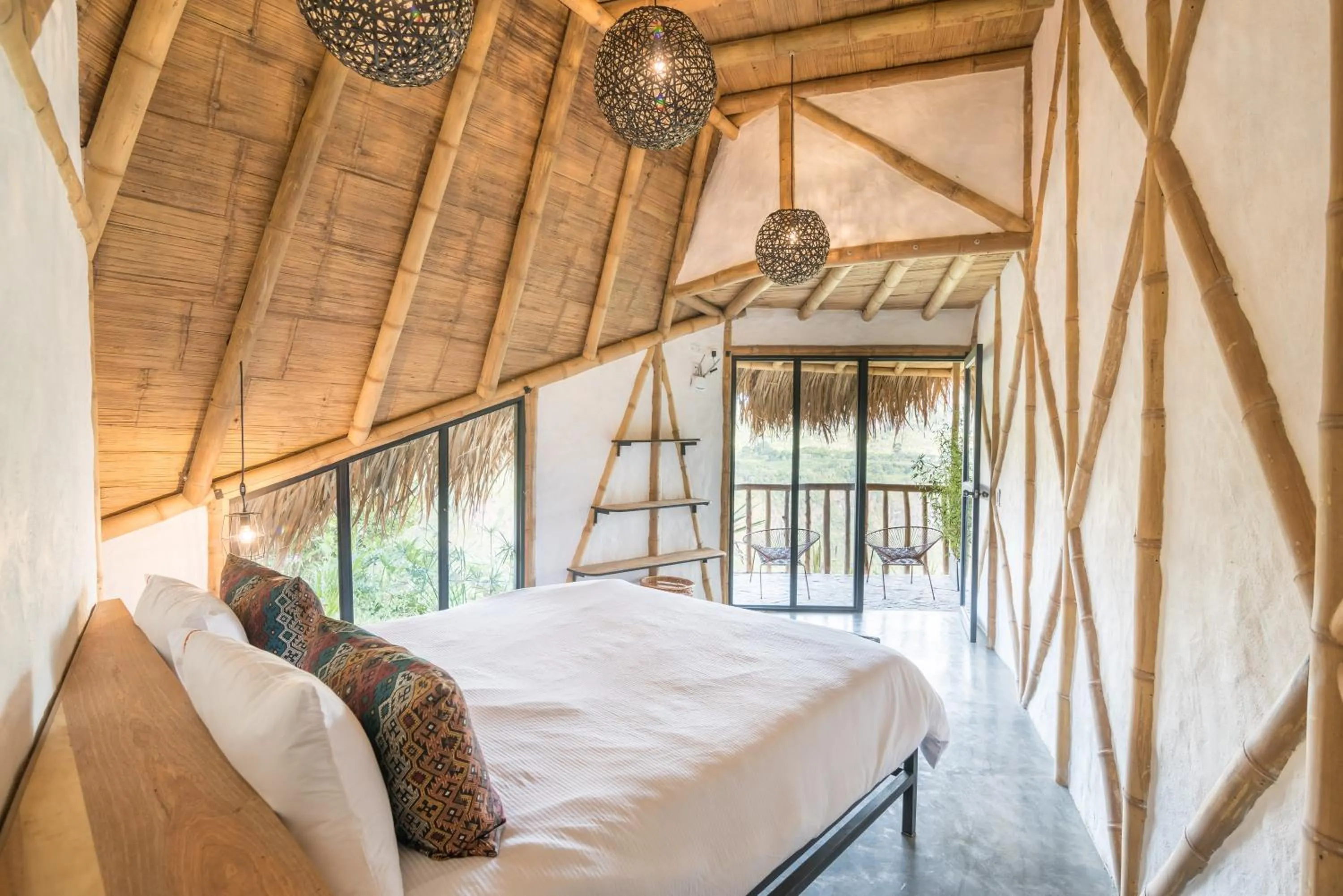 Bed in Ceiba by Masaya Collection