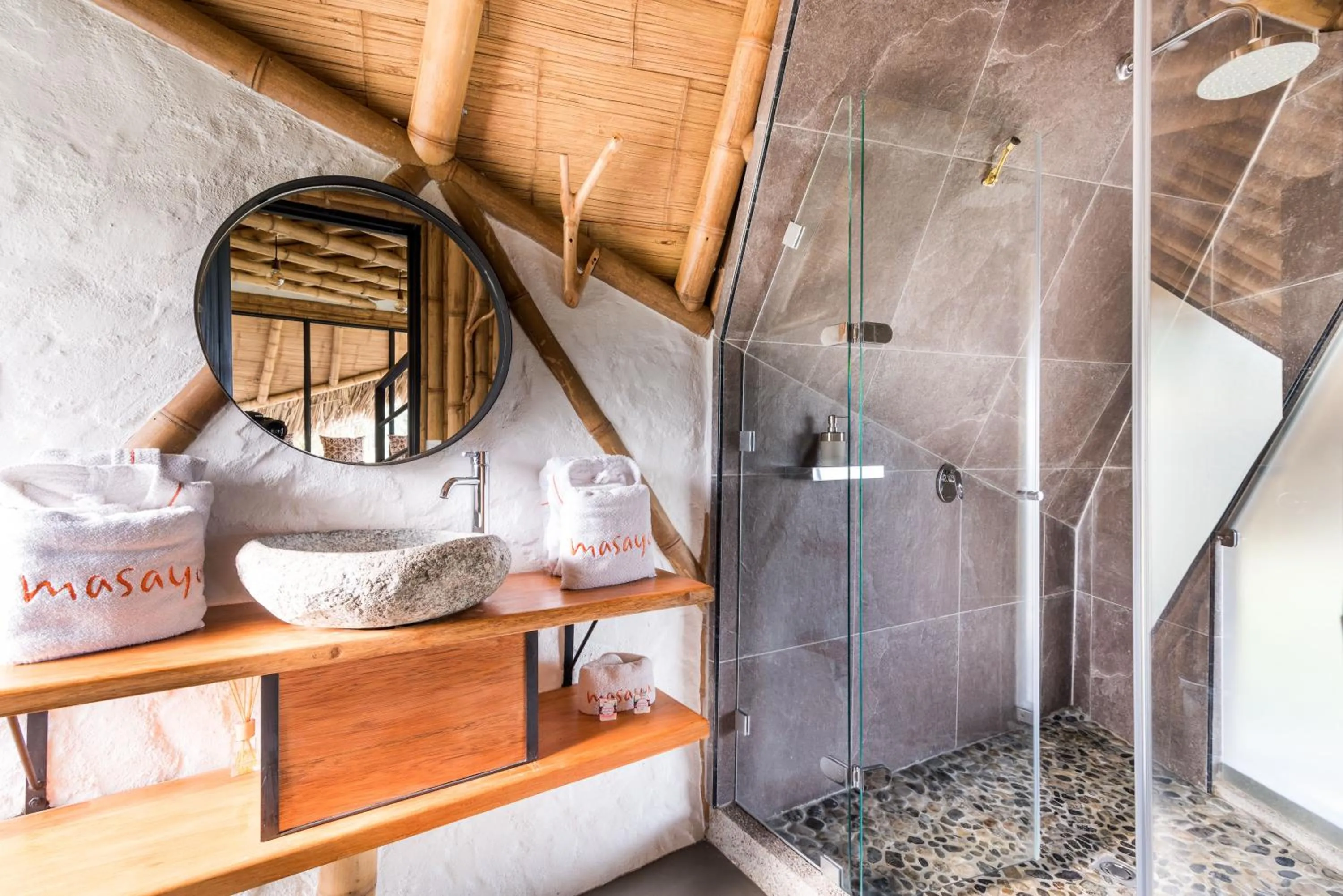 Shower in Ceiba by Masaya Collection