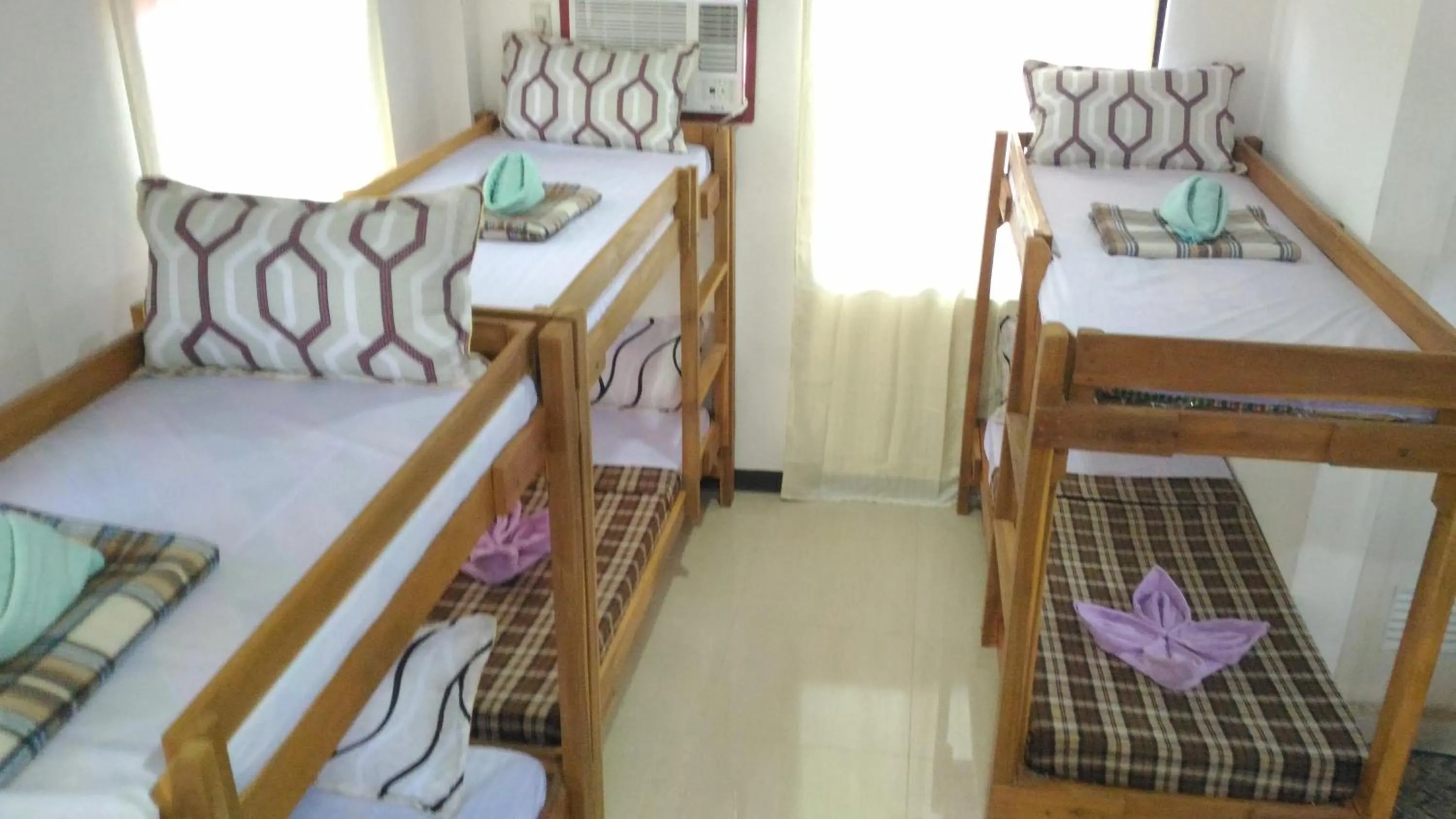 bunk bed, Bed in Sealor Pension House