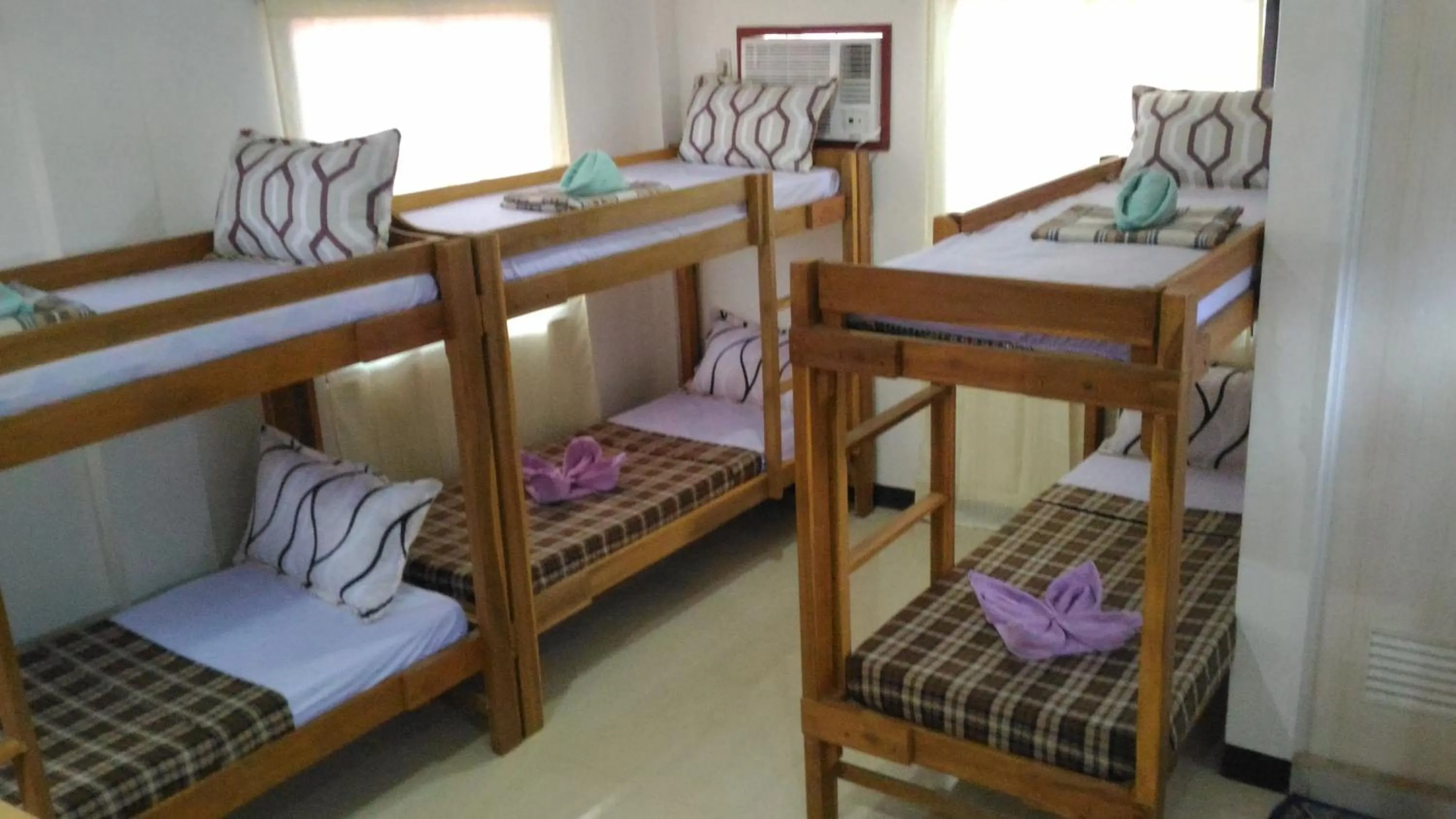 bunk bed, Bed in Sealor Pension House
