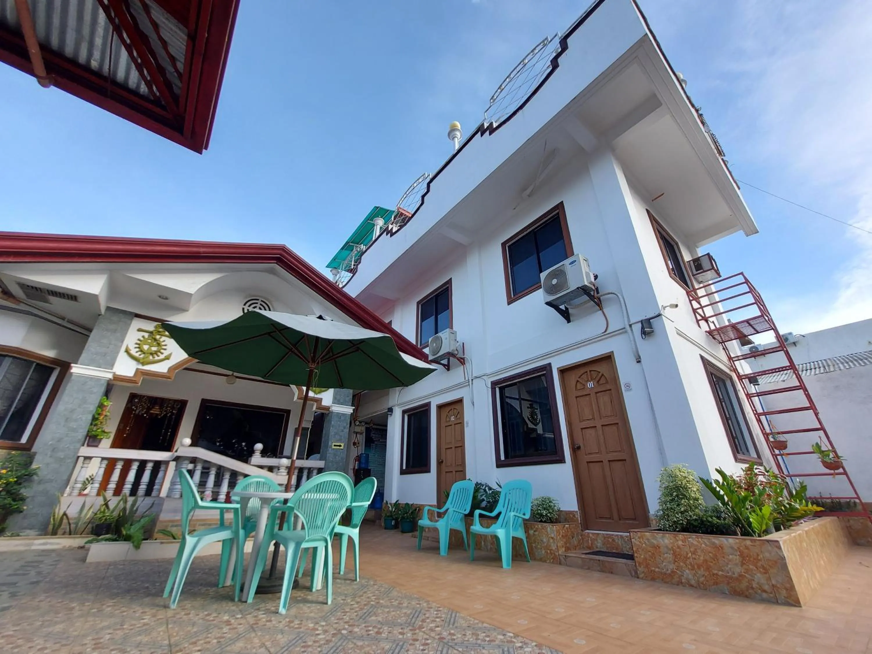 Property building in Sealor Pension House