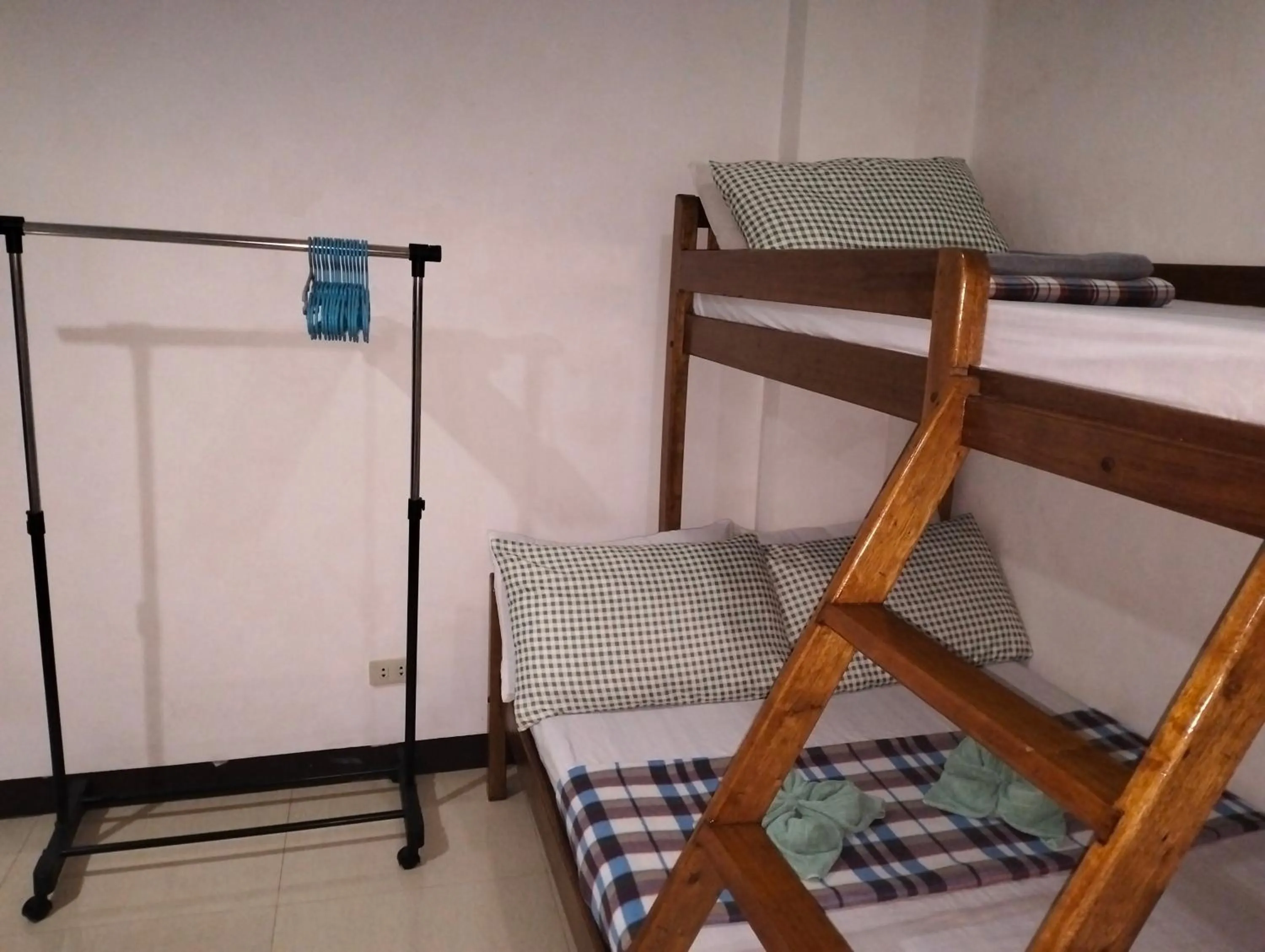 bunk bed, Bed in Sealor Pension House