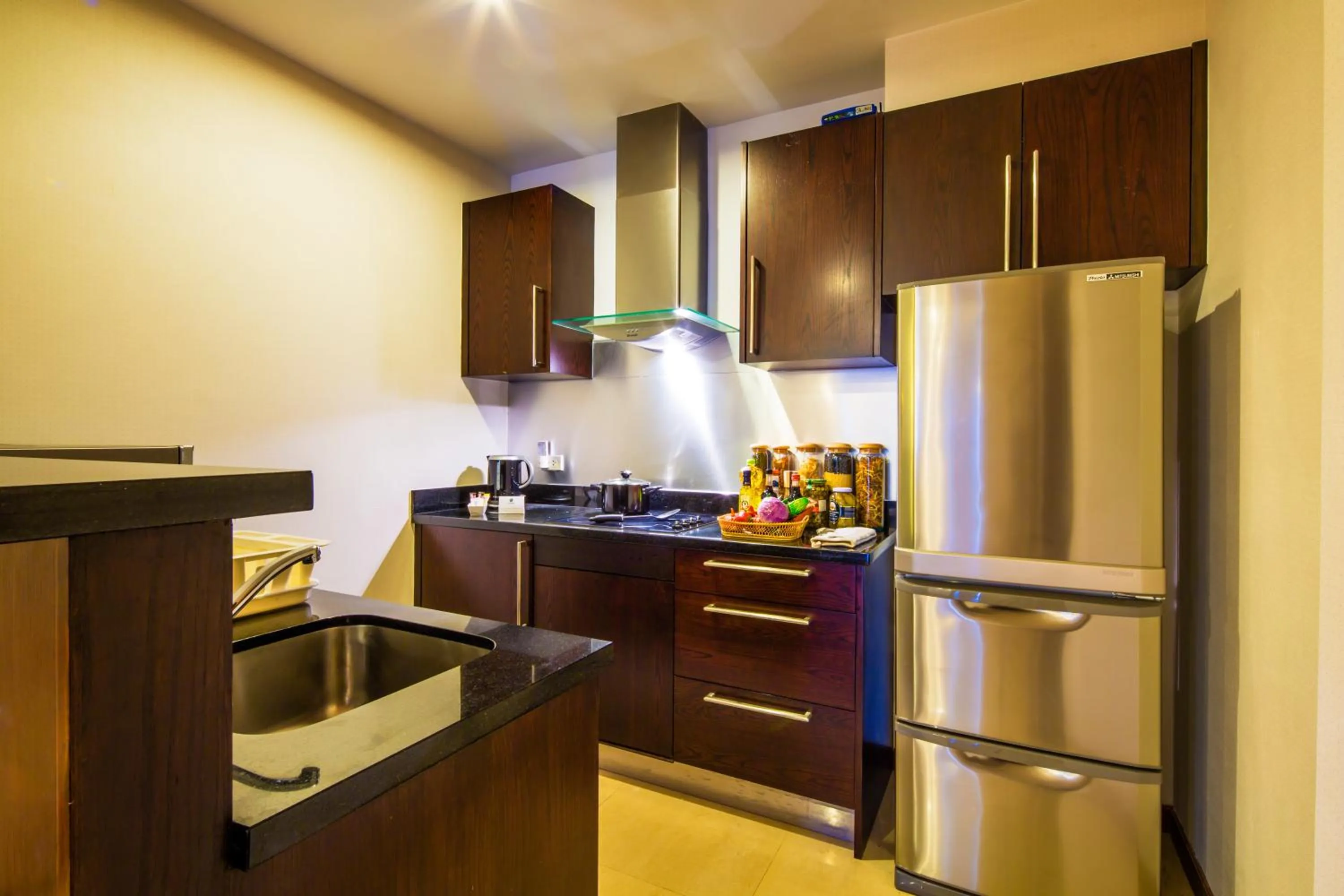 Kitchen or kitchenette in Column Bangkok Hotel