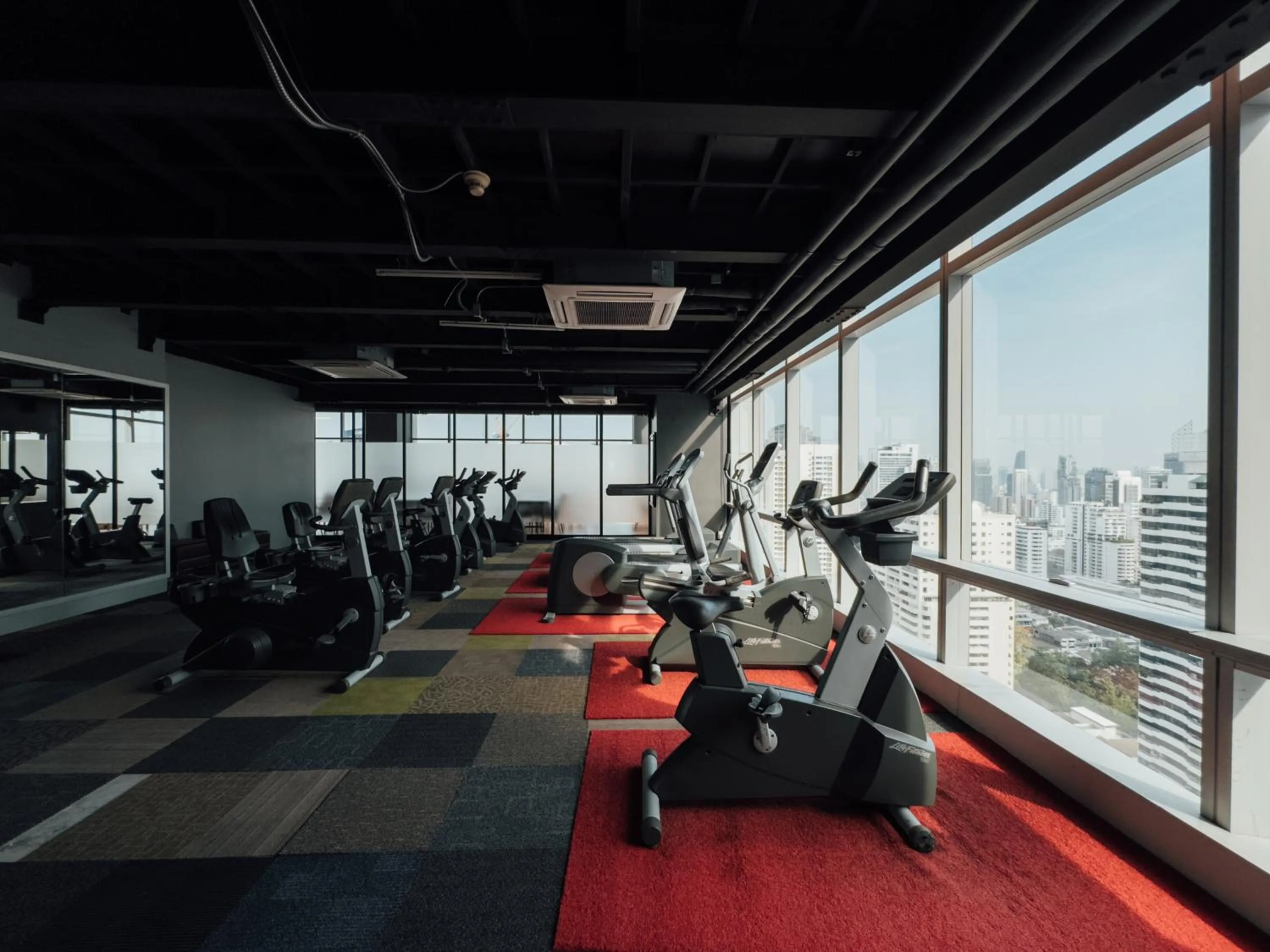 Fitness centre/facilities in Column Bangkok Hotel