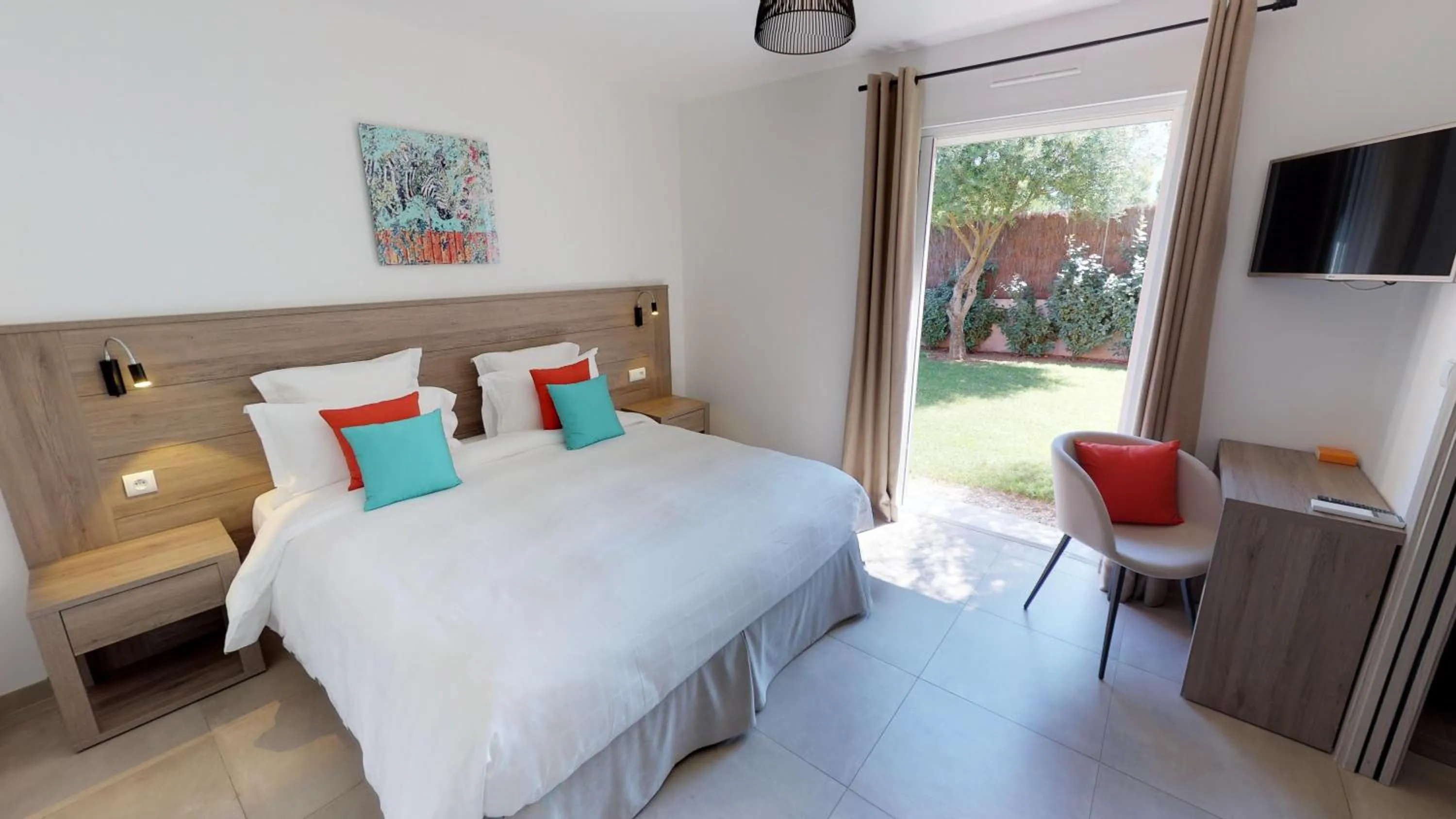 Bed in Domaine Villas Mandarine Private Pools & Spa