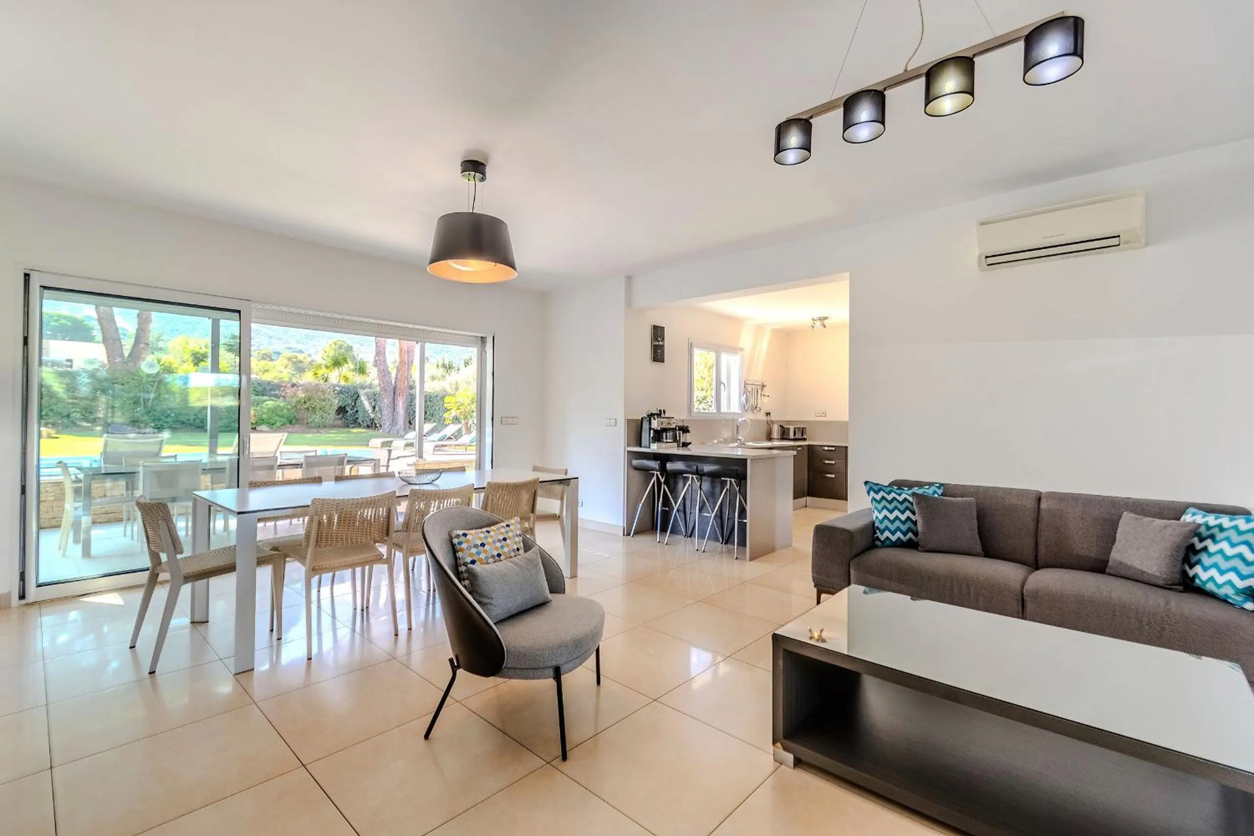 Kitchen or kitchenette in Domaine Villas Mandarine Private Pools & Spa