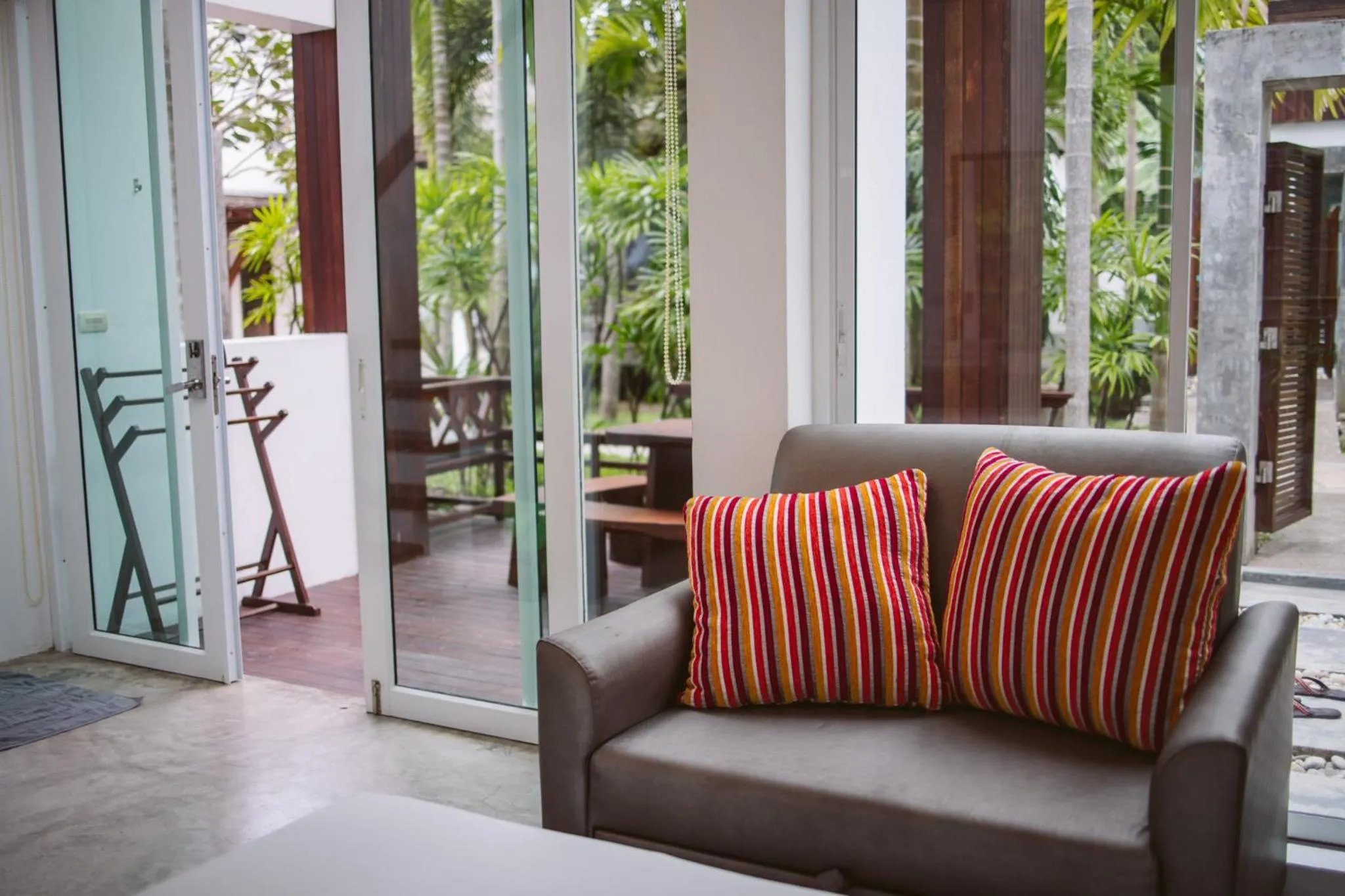 Living room in Sairee Hut Resort Koh Tao