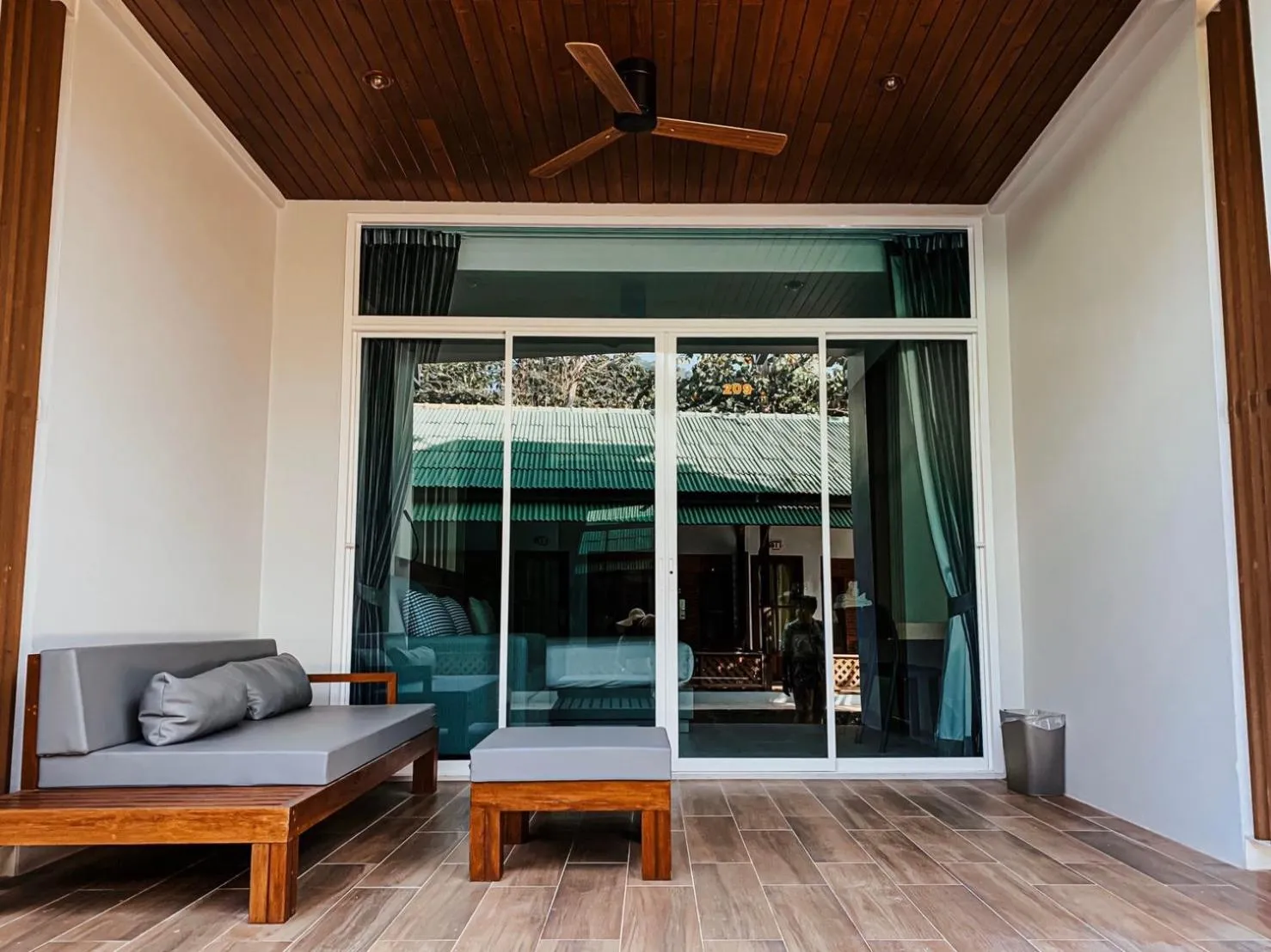 Balcony/Terrace in Sairee Hut Resort Koh Tao