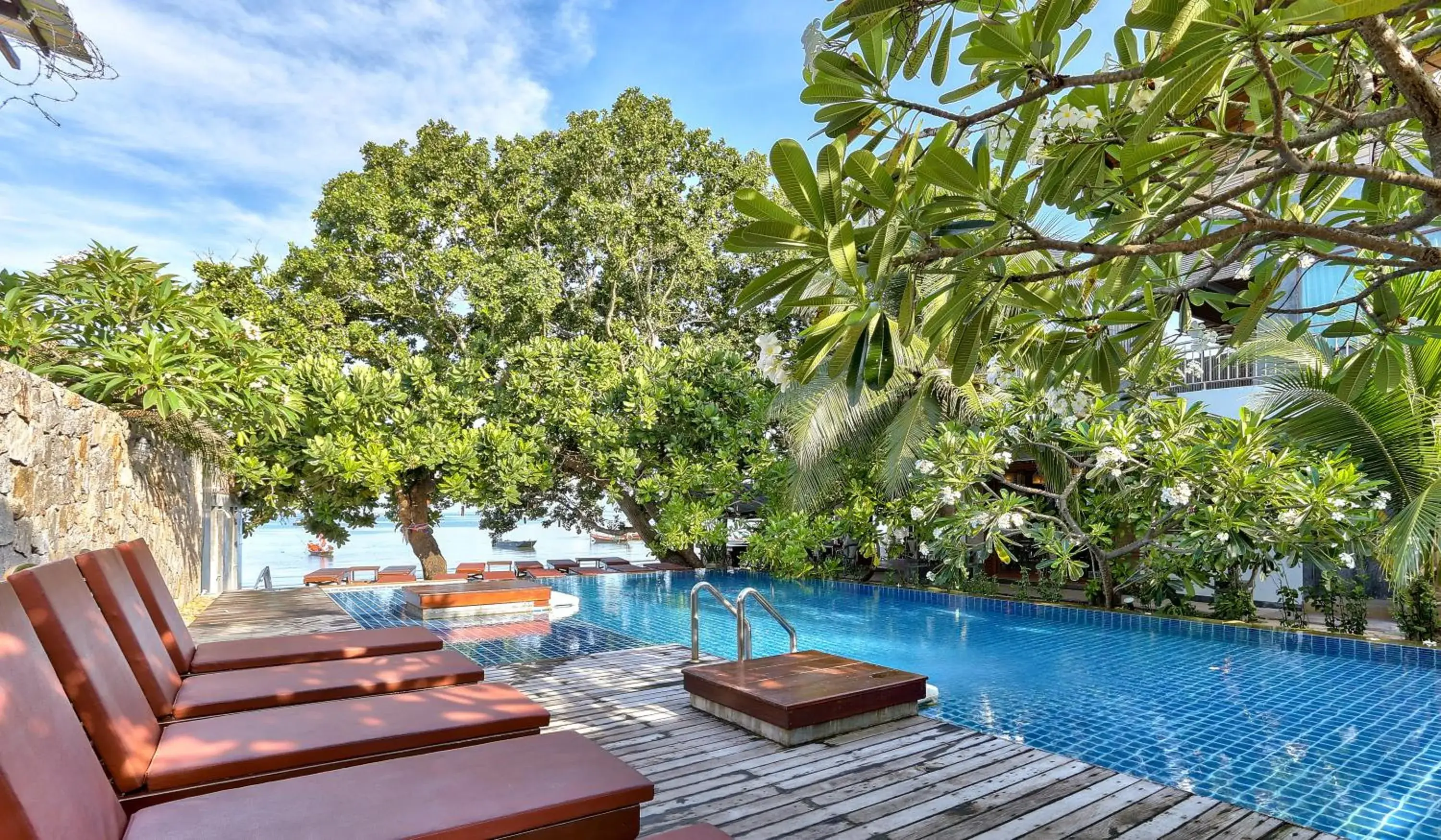 Pool view in Sairee Hut Resort Koh Tao Pool view in Sairee Hut Resort Koh Tao