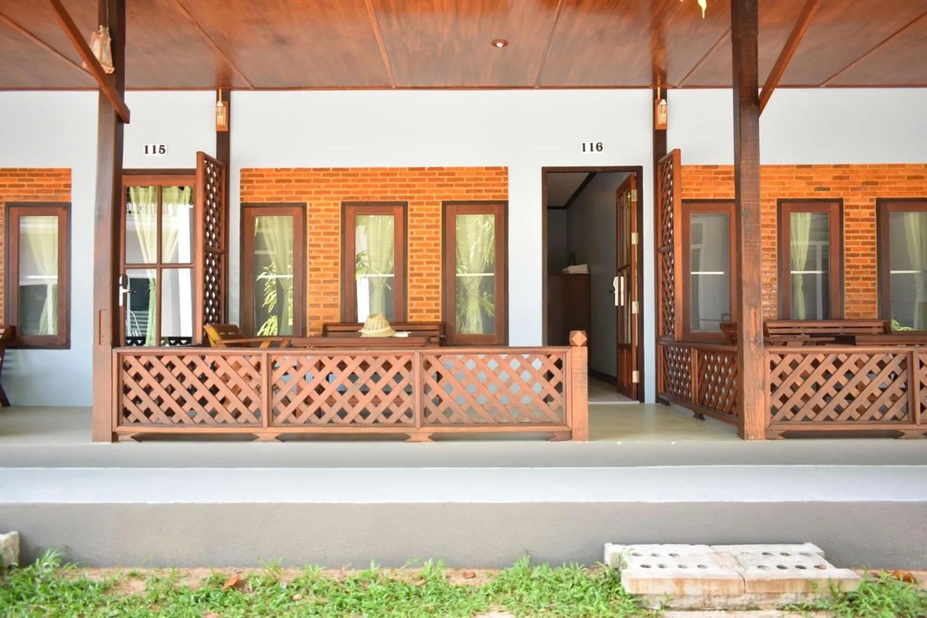 Balcony/Terrace in Sairee Hut Resort Koh Tao