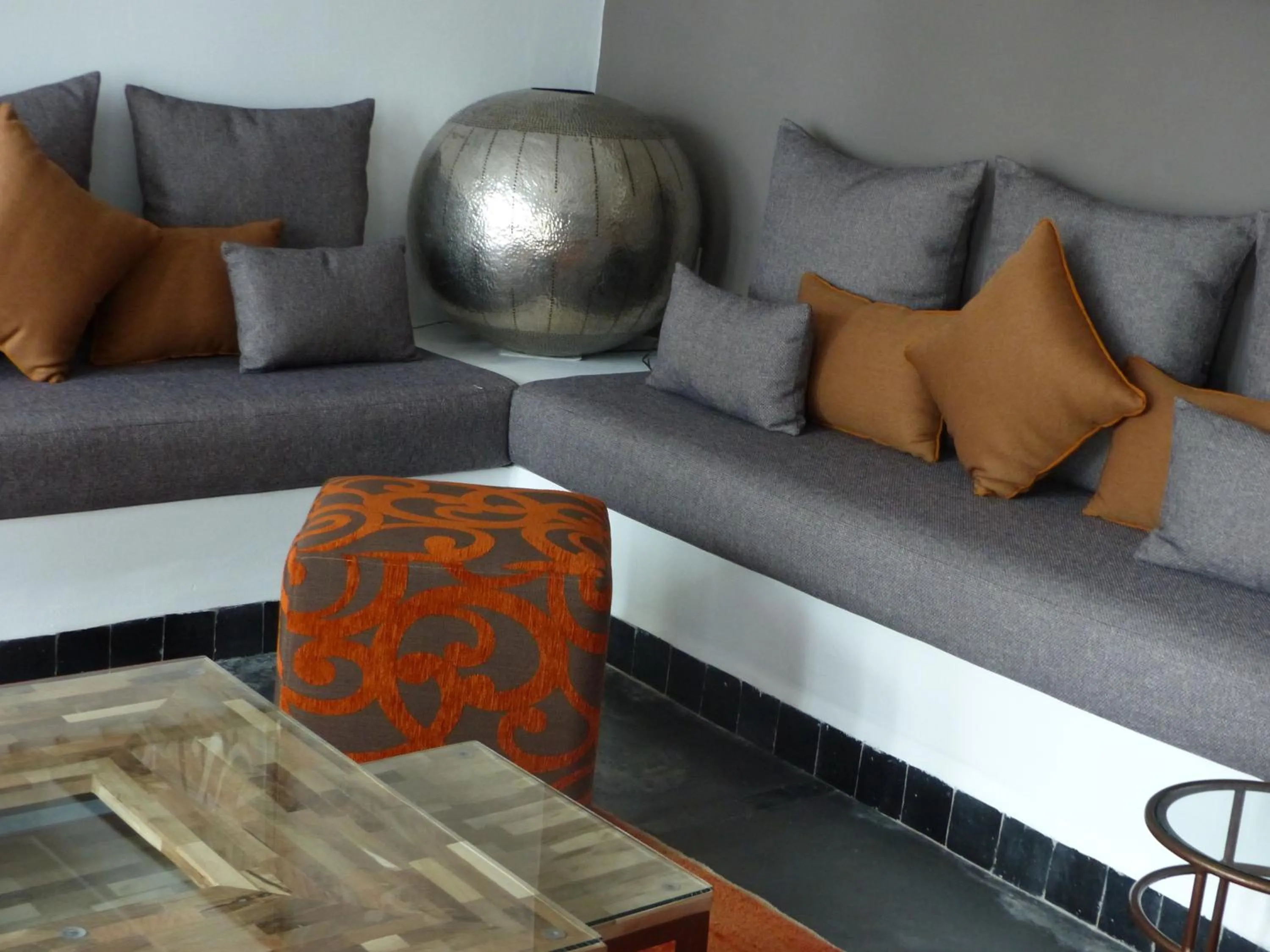 Communal lounge/ TV room in Riad Tchina