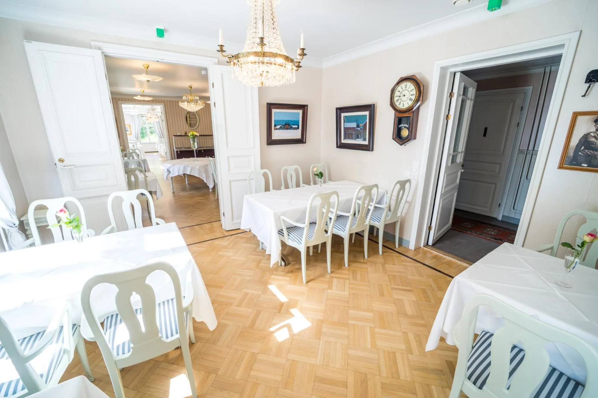 Dining area in Karolineburg Manor House Hotel