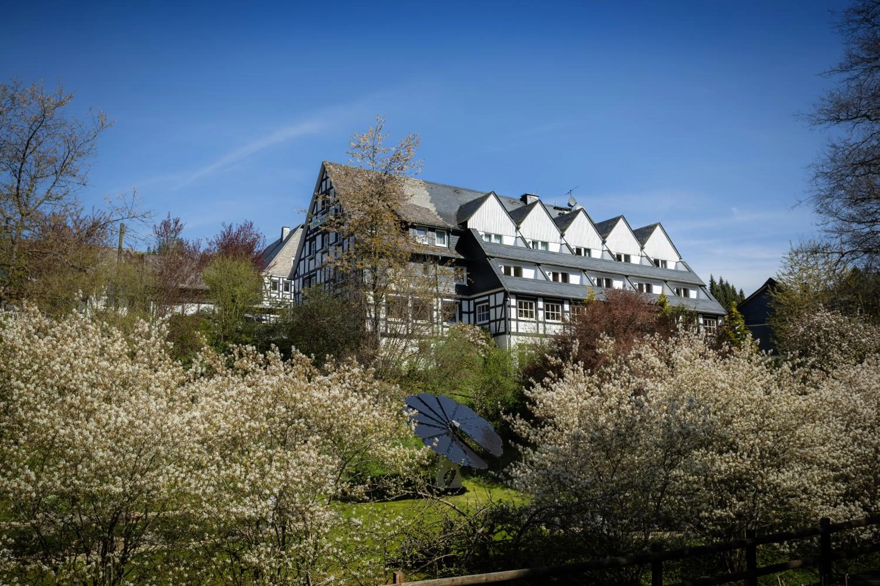 Property building in Hotel & Gasthof Hubertushöhe - Ihr Hotel für Urlaub mit Hund