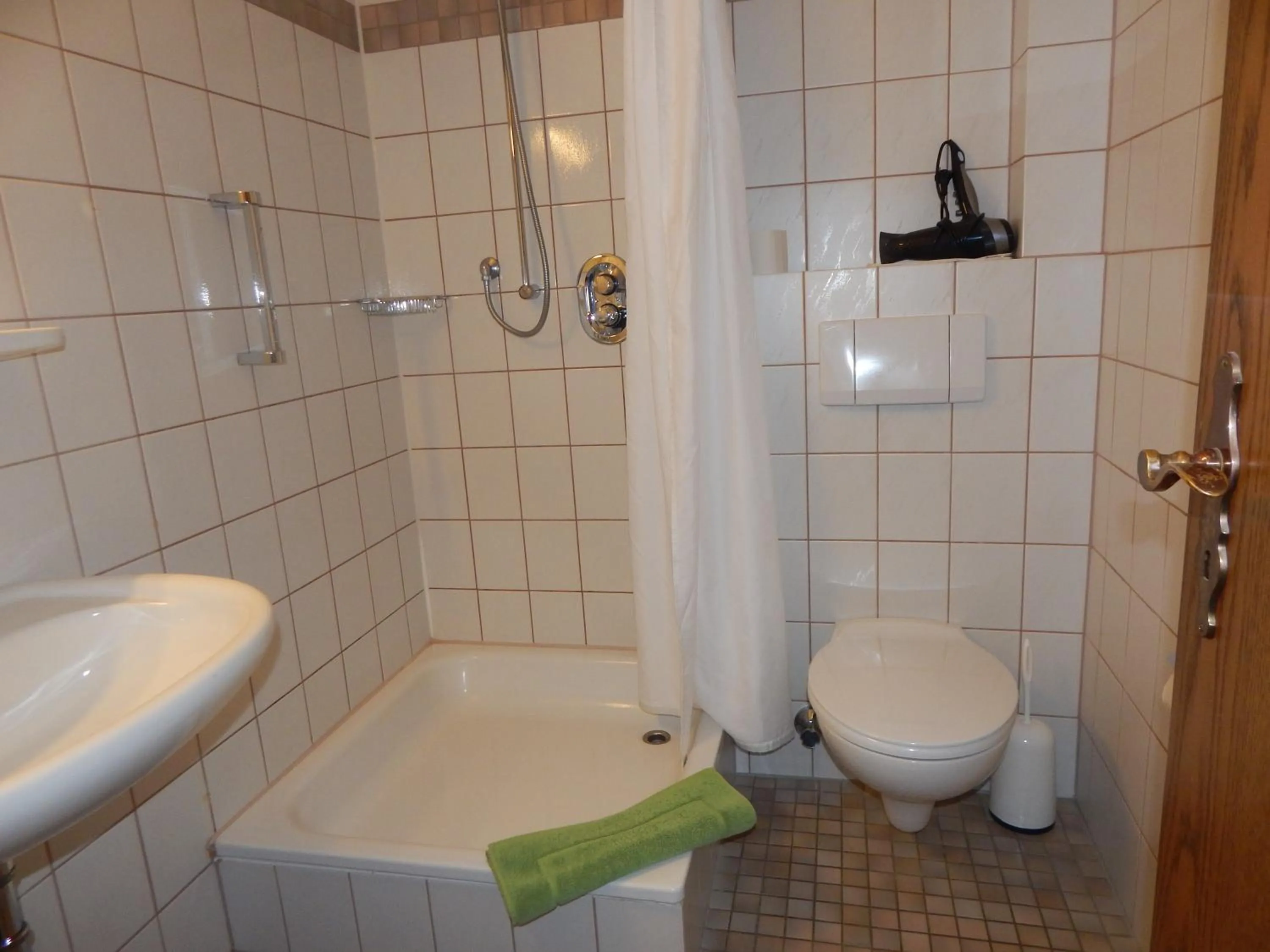 Bathroom in Hotel & Gasthof Hubertushöhe - Ihr Hotel für Urlaub mit Hund