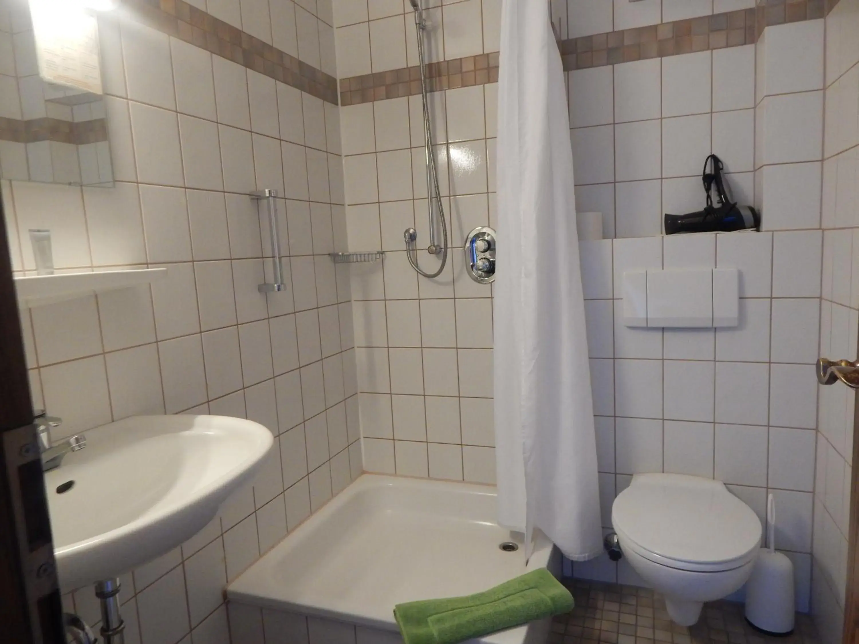 Comfort Double Room with Balcony in Hotel & Gasthof Hubertushöhe - Ihr Hotel für Urlaub mit Hund Comfort Double Room with Balcony in Hotel & Gasthof Hubertushöhe - Ihr Hotel für Urlaub mit Hund