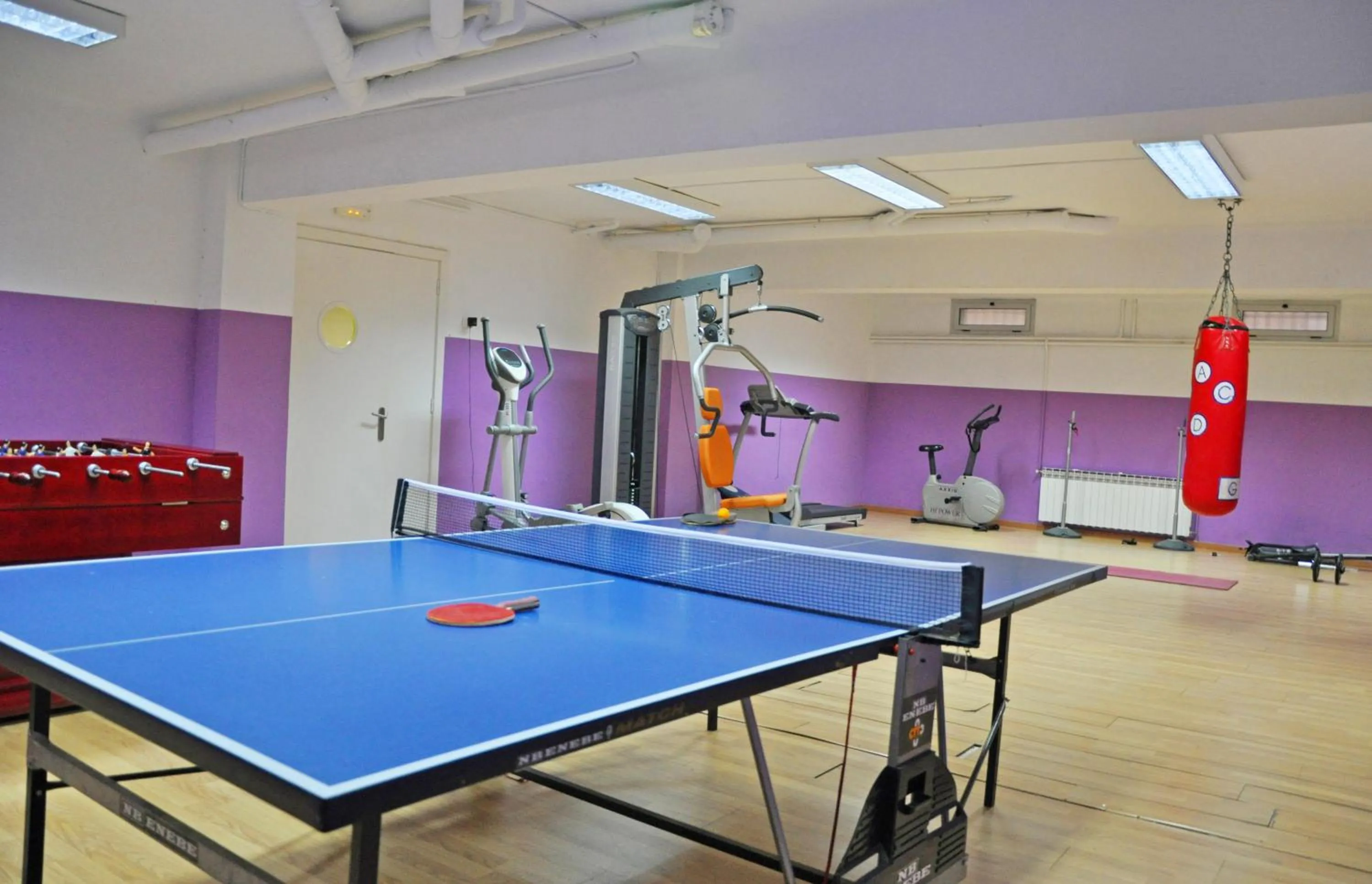 Table tennis in Residencia Universitaria Resa Sant Jordi