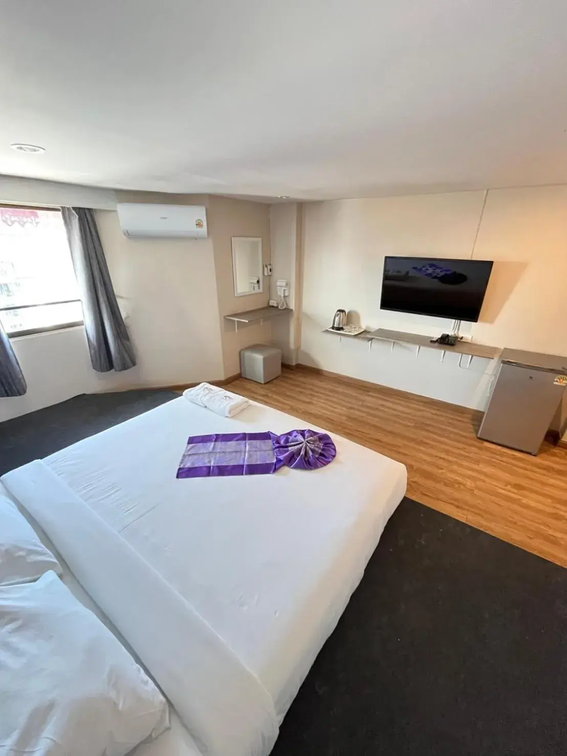 Bedroom, Bed in Sawasdee Siam Pattaya Hotel Bedroom, Bed in Sawasdee Siam Pattaya Hotel