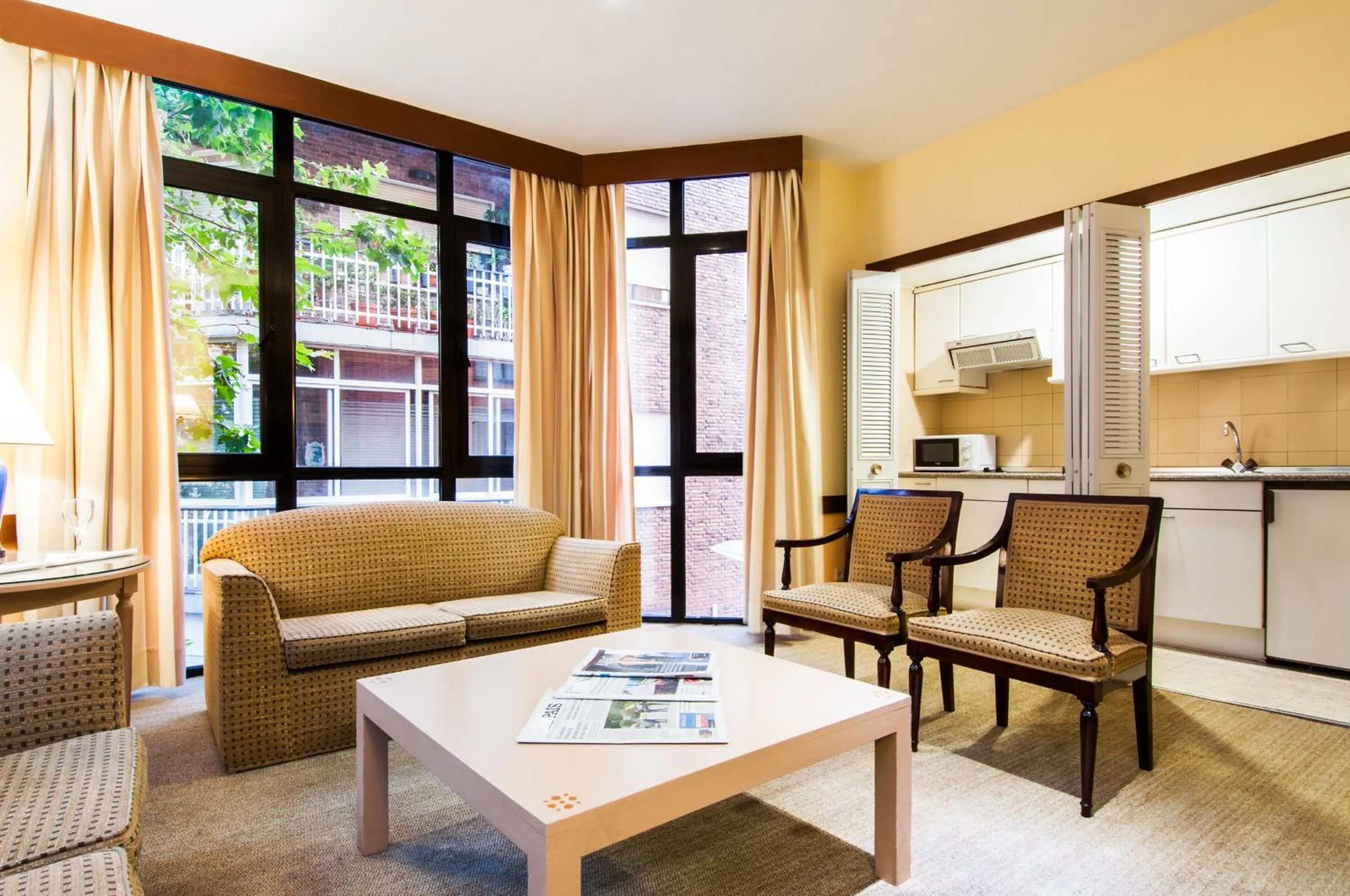 Living room in Espahotel Plaza Basílica