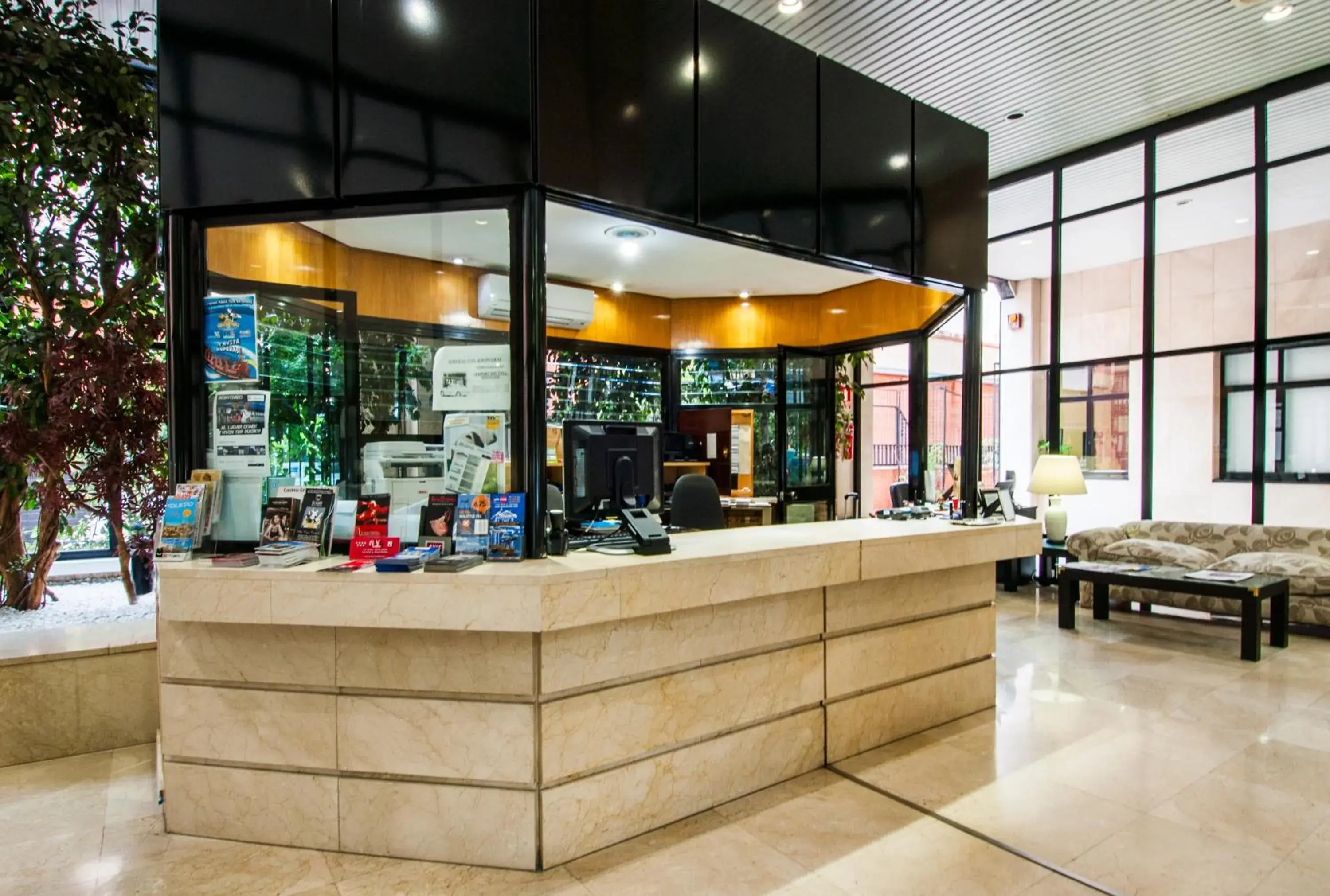 Lobby or reception in Espahotel Plaza Basílica Lobby or reception in Espahotel Plaza Basílica