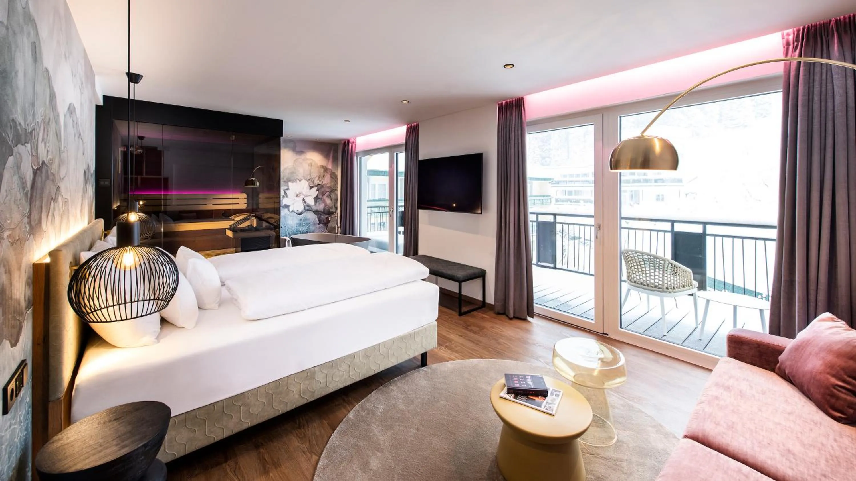 Bed in Berghotel Hochfügen