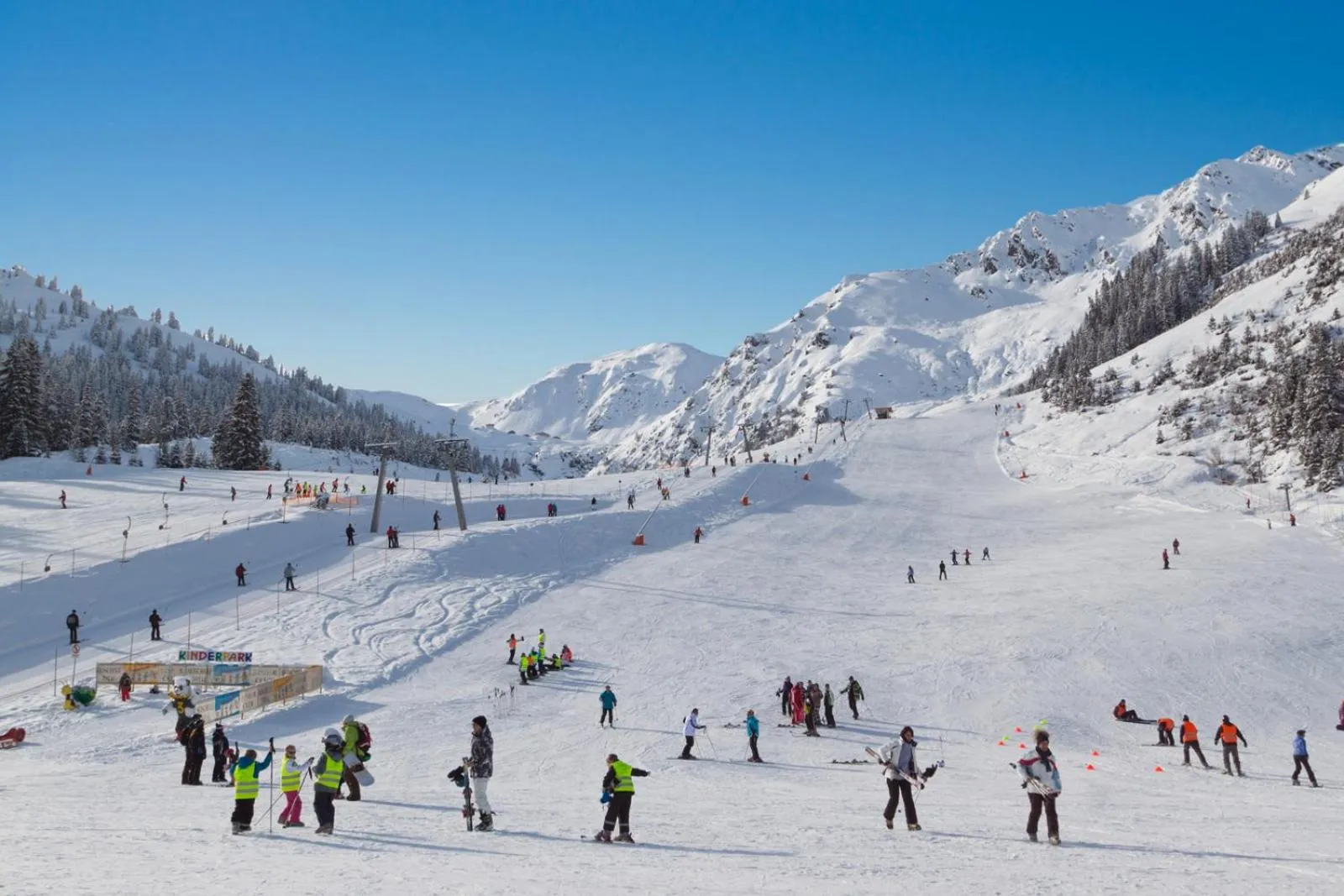 Skiing in Berghotel Hochfügen