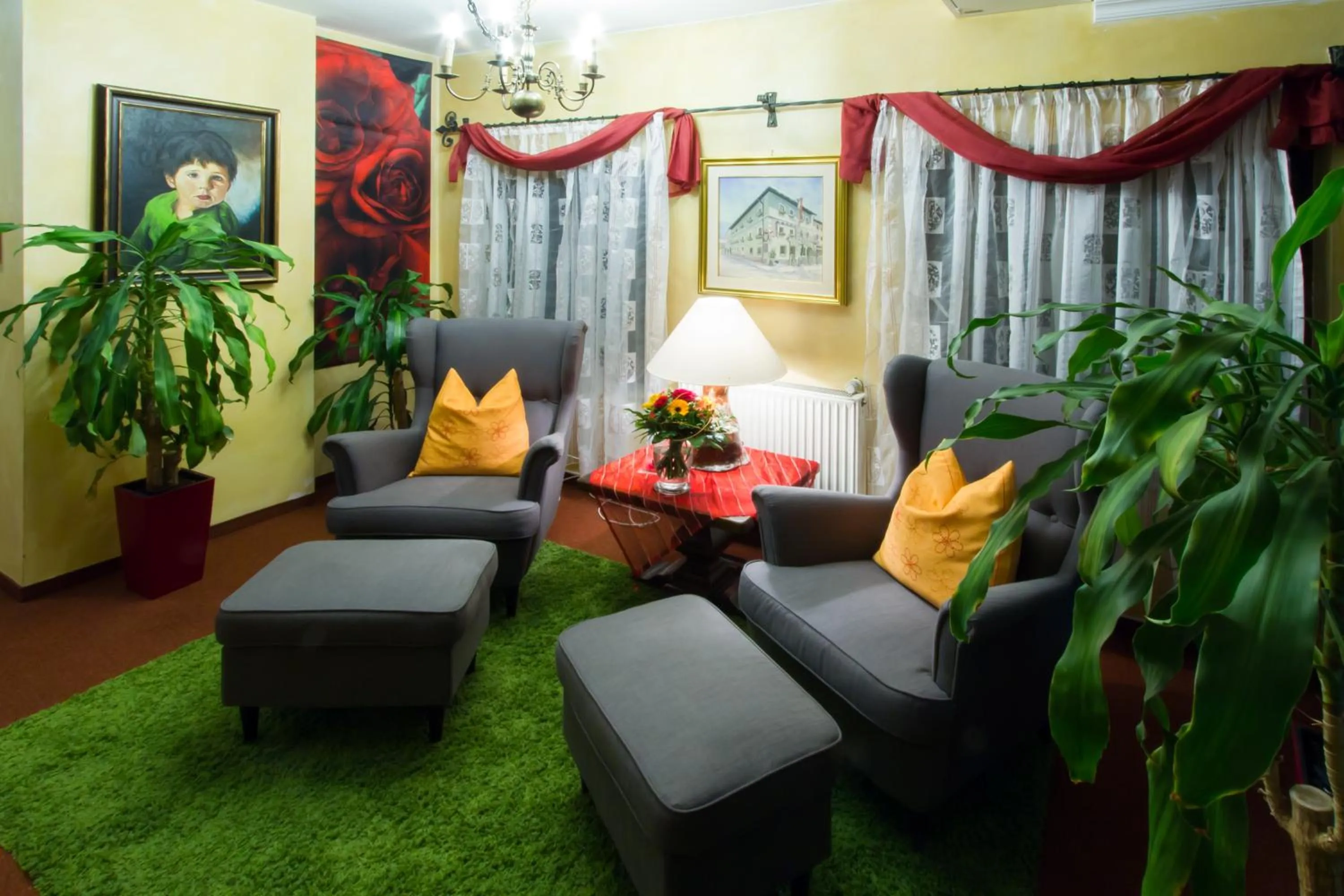 Library in Hotel Gasthof Brüggler