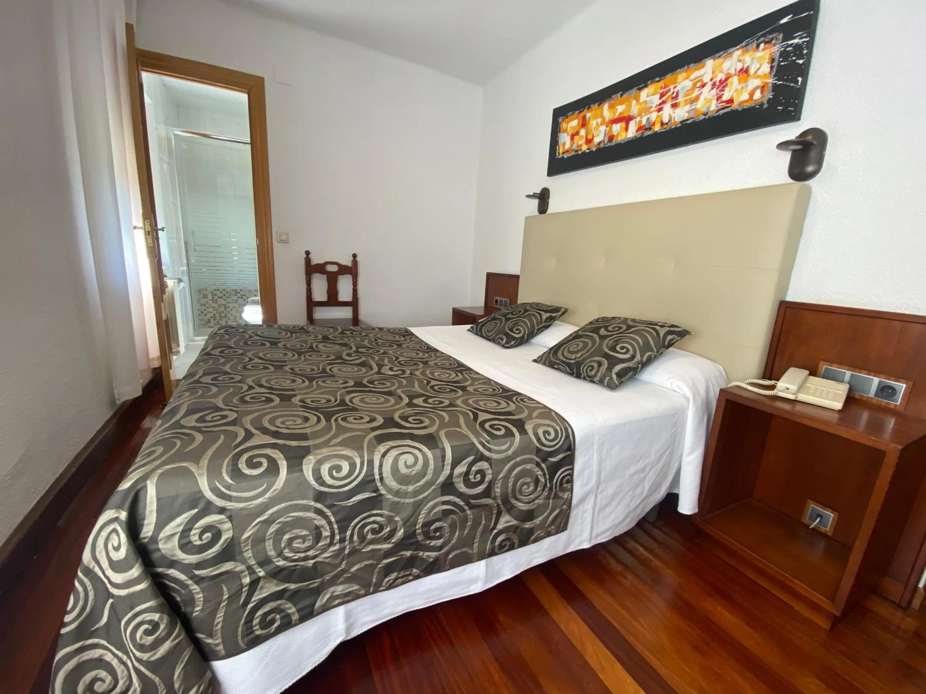 Photo of the whole room, Bed in Hotel La Rambla