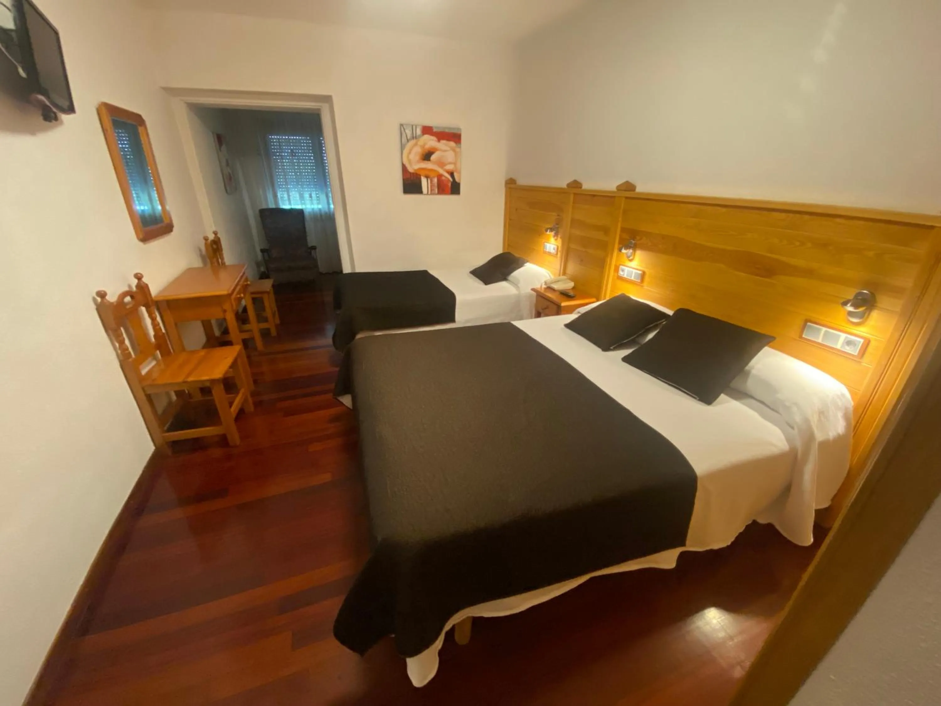 Photo of the whole room, Bed in Hotel La Rambla