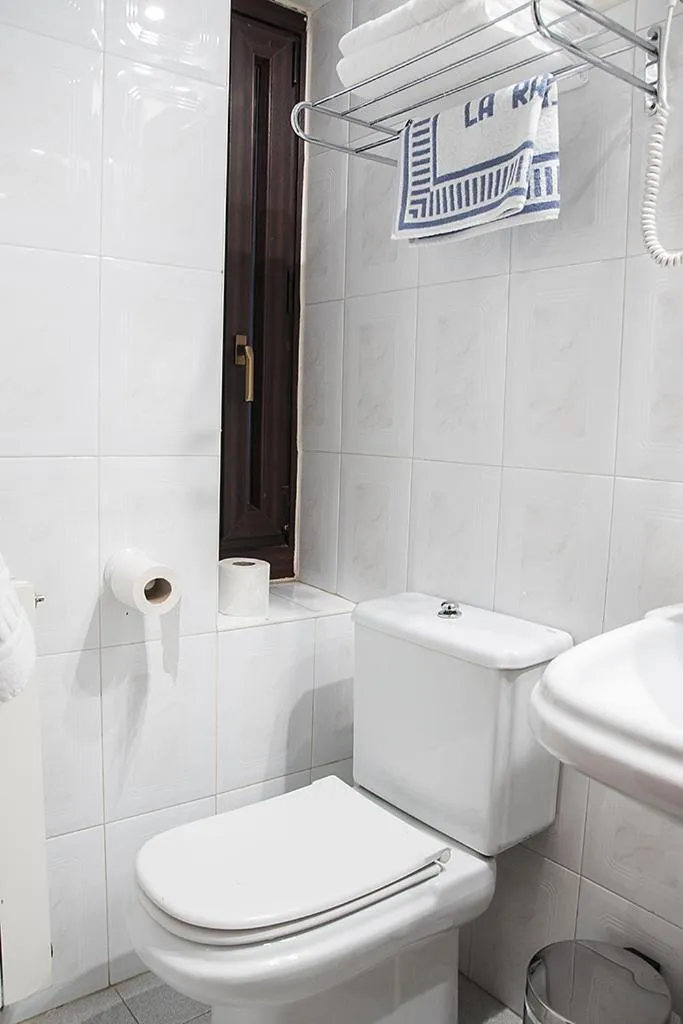 Bathroom in Hotel La Rambla