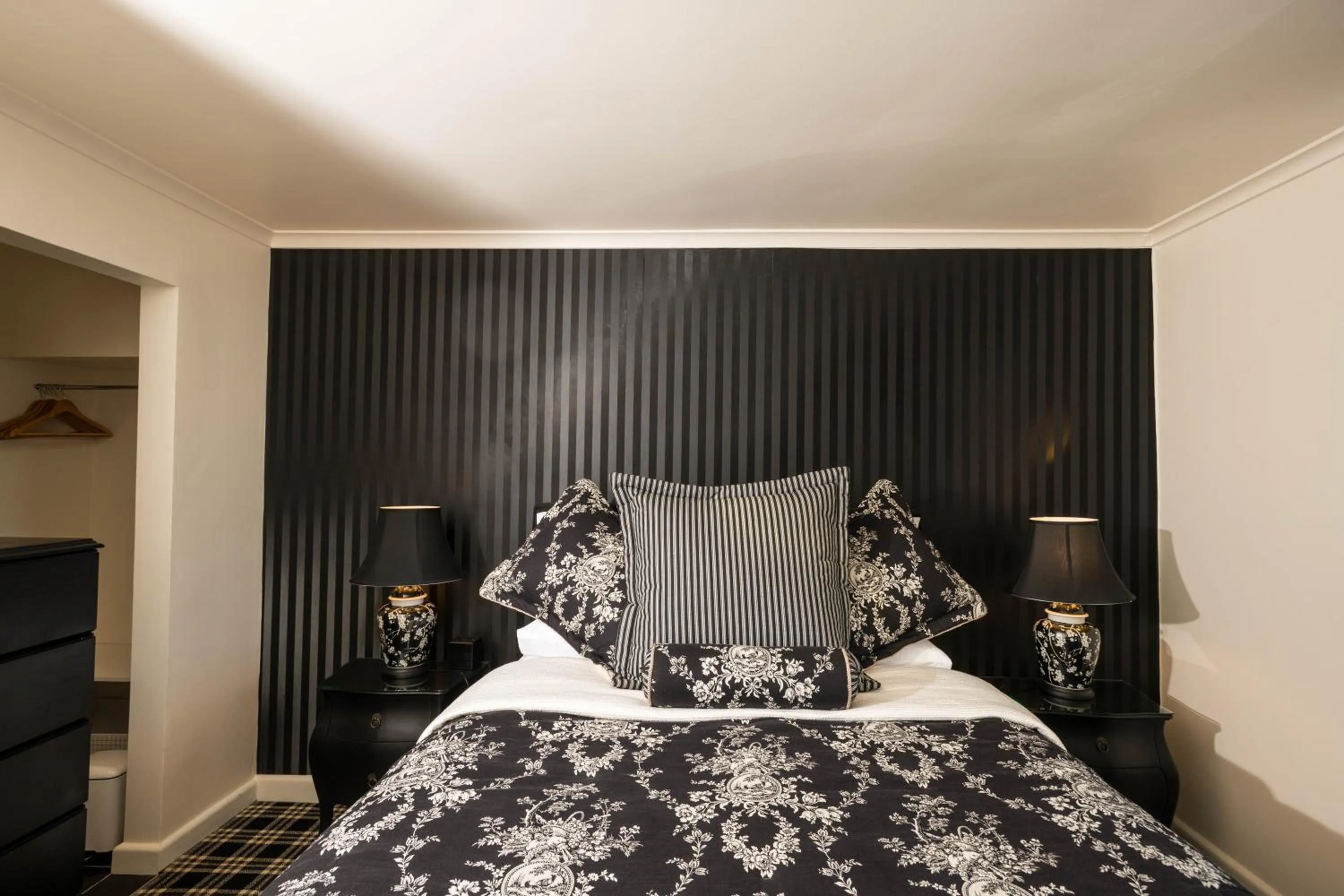 Bed in Battery Point Boutique Accommodation