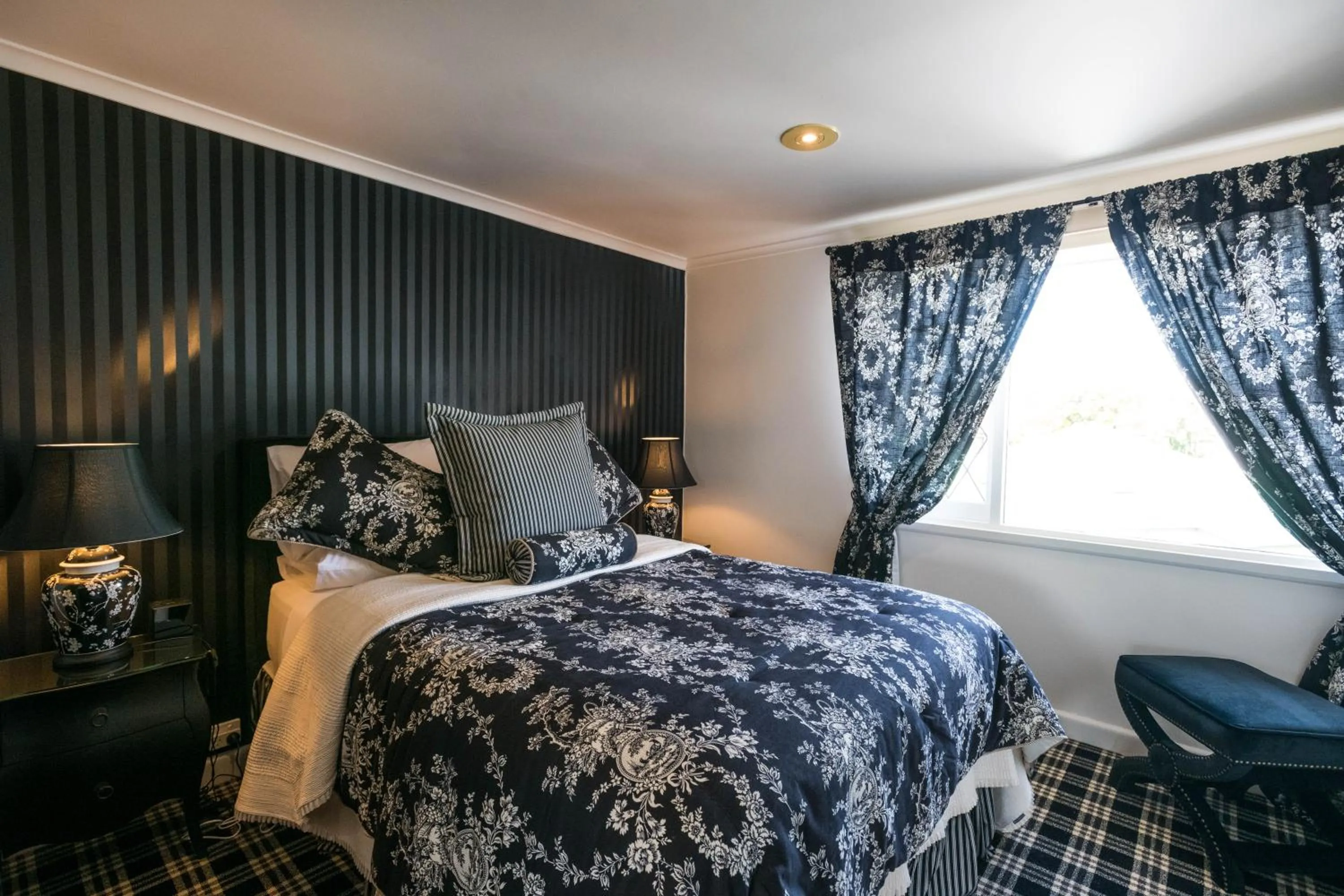 Bed in Battery Point Boutique Accommodation