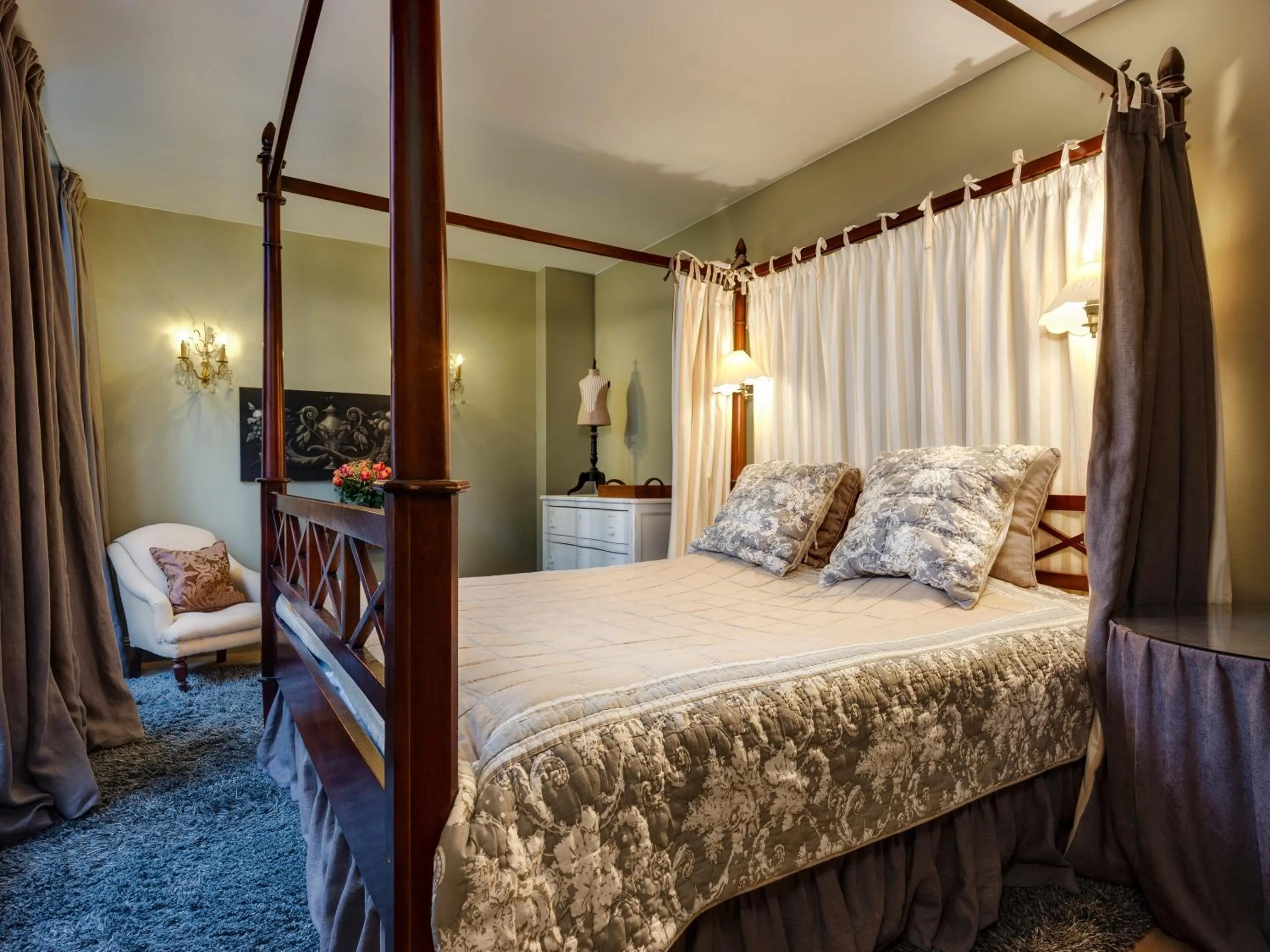 Bedroom, Bed in B&B Maison le Dragon